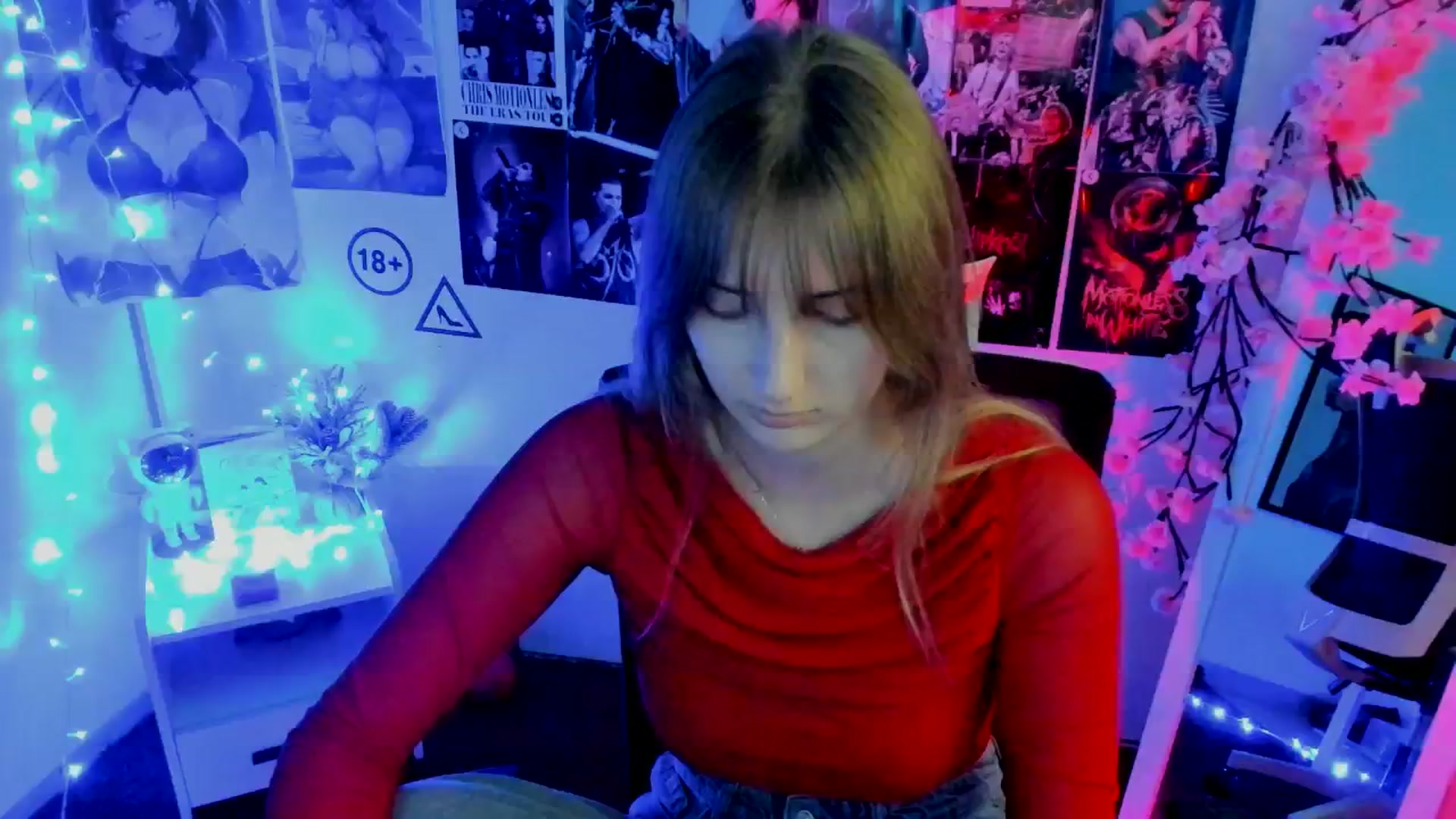 Gallery image thumbnail from Lisa_Star_'s myfreecams stream on, 11/18/2025, 12:25 image 18 of 20