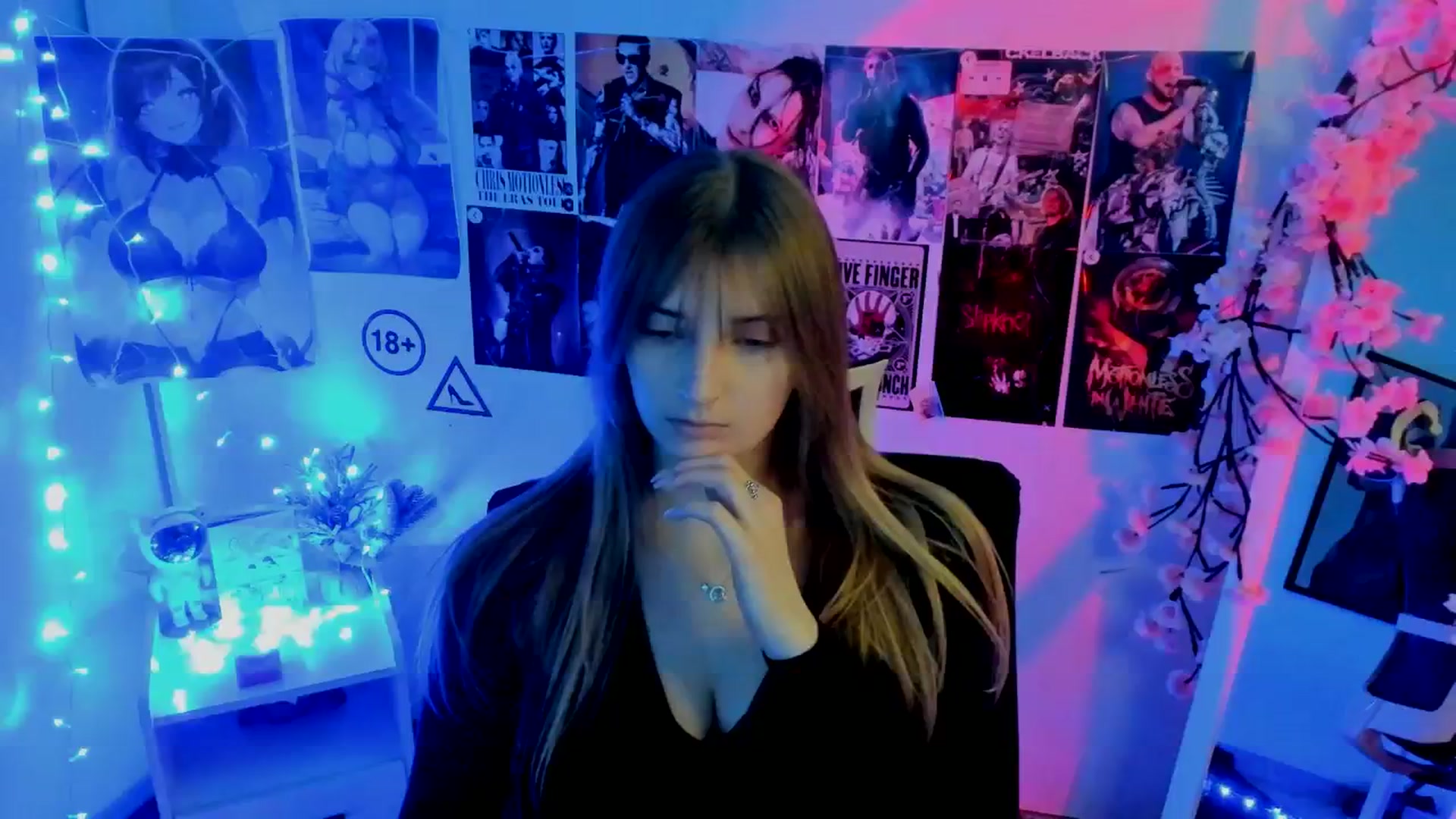 Gallery image thumbnail from Lisa_Star_'s myfreecams stream on, 11/19/2025, 13:53 image 16 of 20