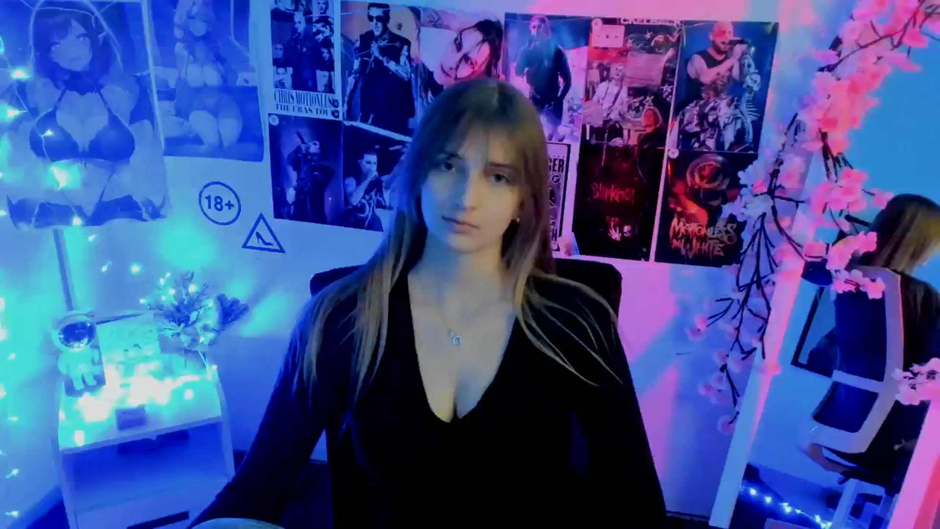 Gallery image thumbnail from Lisa_Star_'s myfreecams stream on, 11/19/2025, 13:53 image 6 of 20