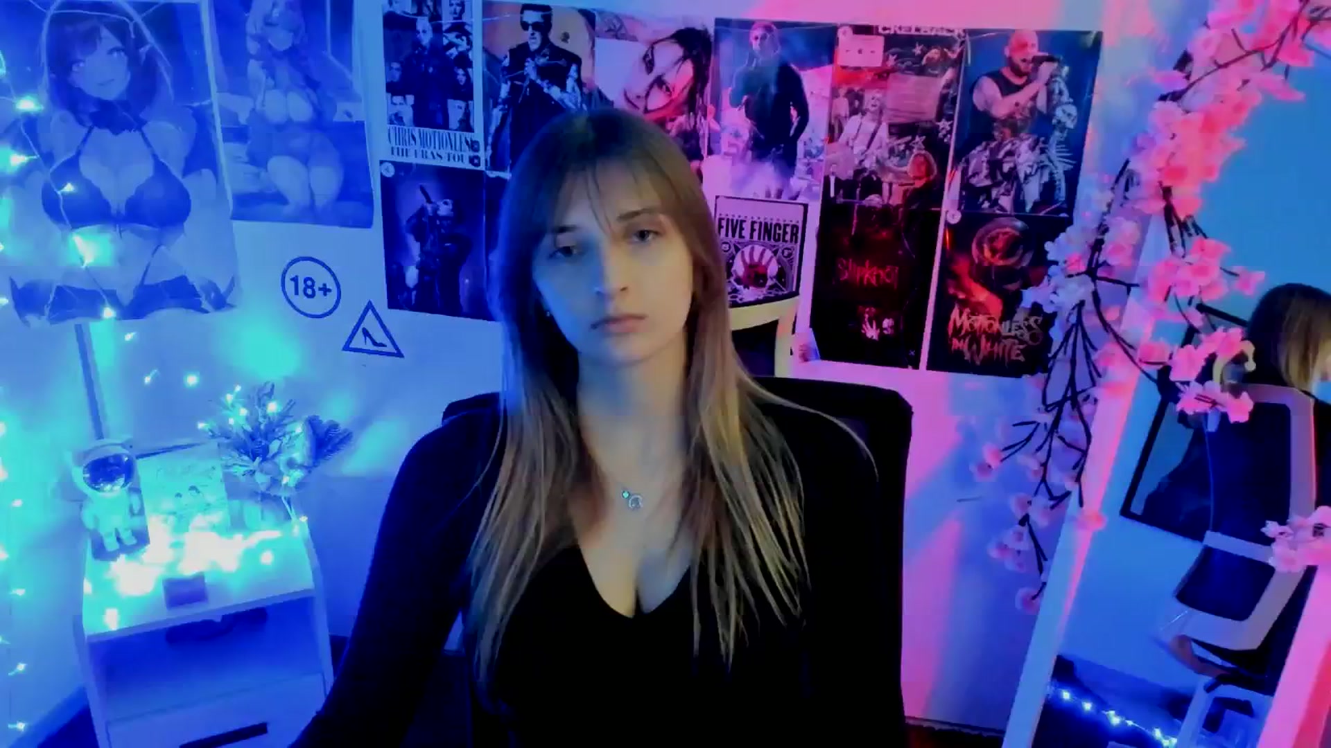 Gallery image thumbnail from Lisa_Star_'s myfreecams stream on, 11/19/2025, 13:53 image 3 of 20
