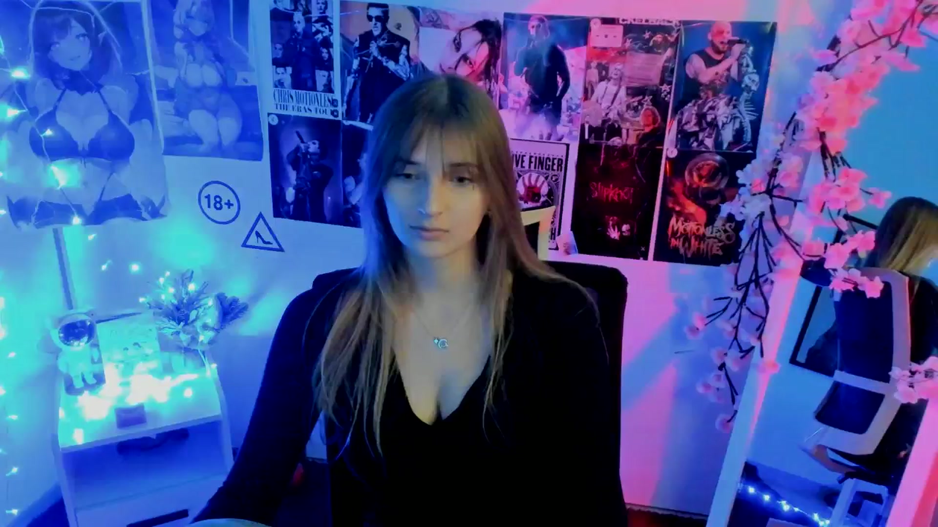 Gallery image thumbnail from Lisa_Star_'s myfreecams stream on, 11/19/2025, 13:53 image 8 of 20