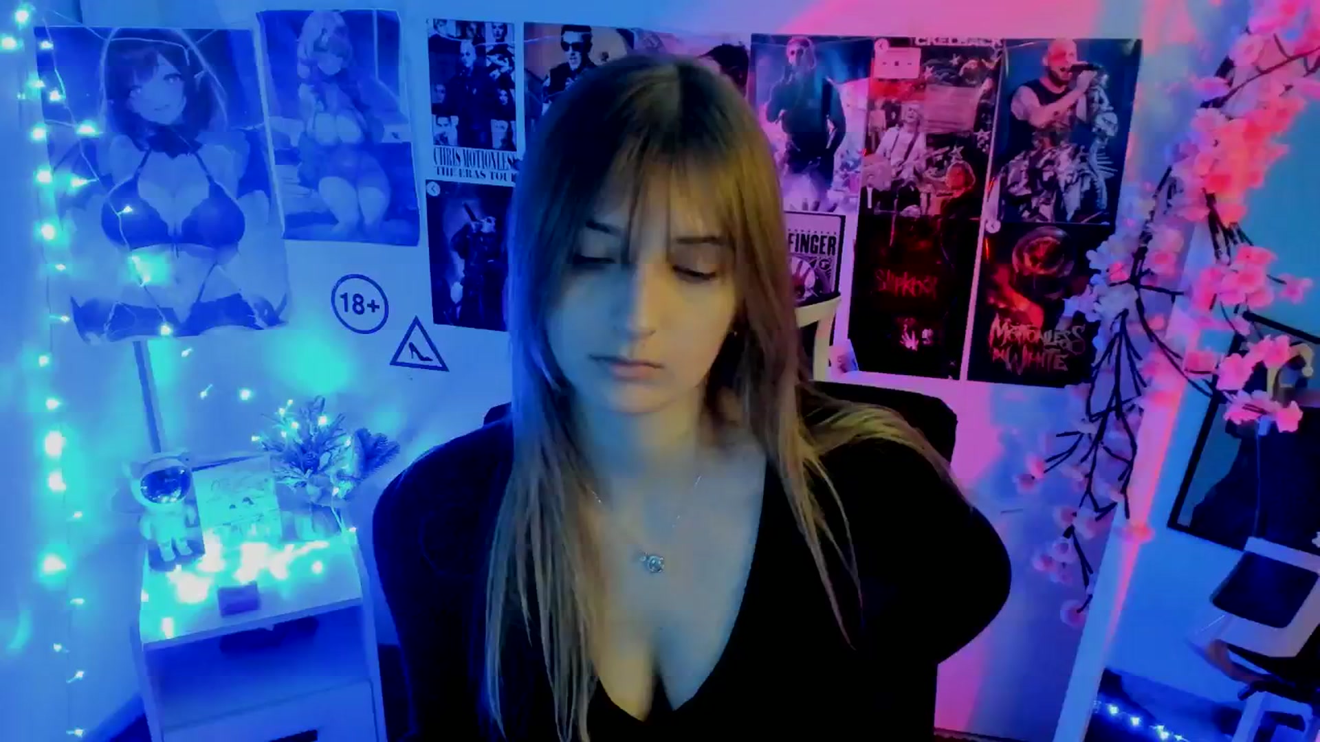 Gallery image thumbnail from Lisa_Star_'s myfreecams stream on, 11/19/2025, 13:53 image 15 of 20