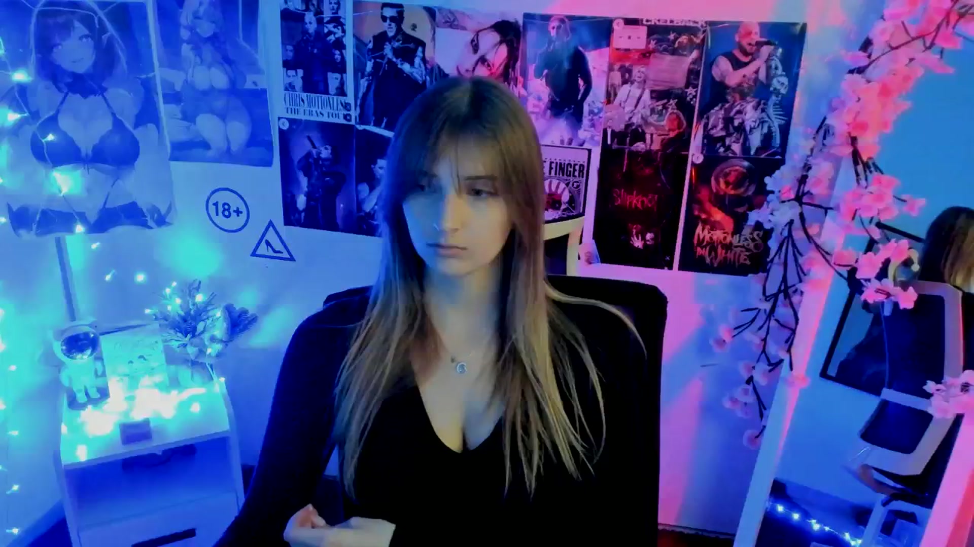 Gallery image thumbnail from Lisa_Star_'s myfreecams stream on, 11/19/2025, 13:53 image 2 of 20