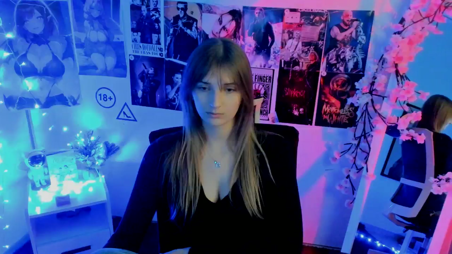 Gallery image thumbnail from Lisa_Star_'s myfreecams stream on, 11/19/2025, 13:53 image 5 of 20