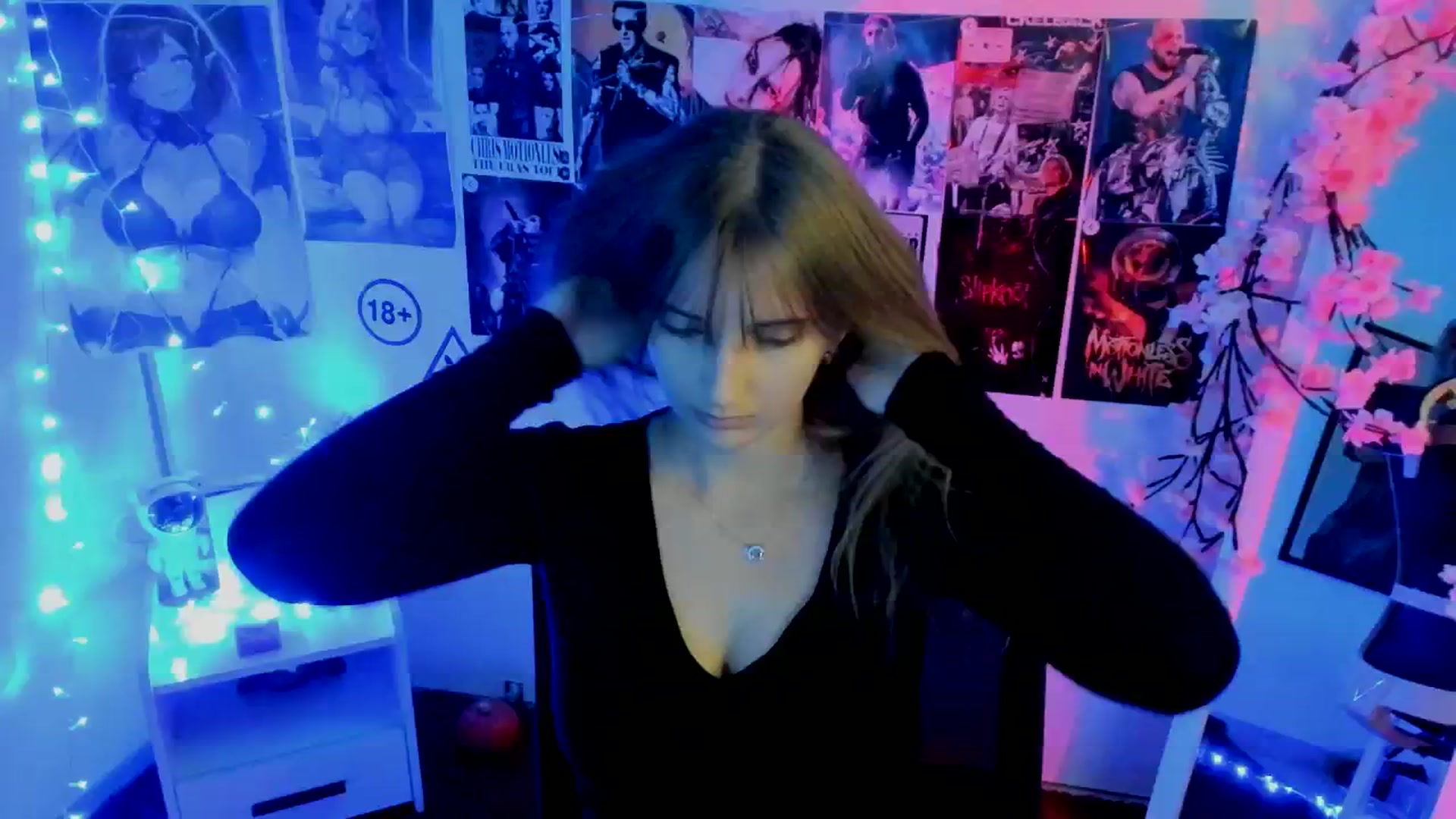 Gallery image thumbnail from Lisa_Star_'s myfreecams stream on, 11/19/2025, 14:21 image 5 of 20
