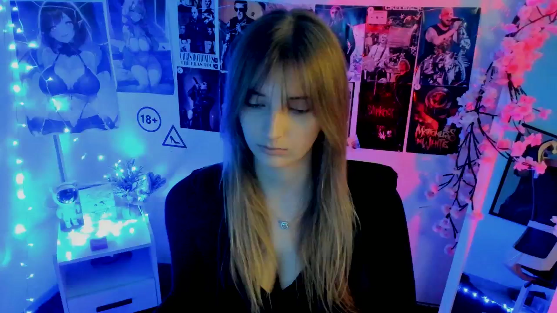 Gallery image thumbnail from Lisa_Star_'s myfreecams stream on, 11/19/2025, 14:21 image 10 of 20