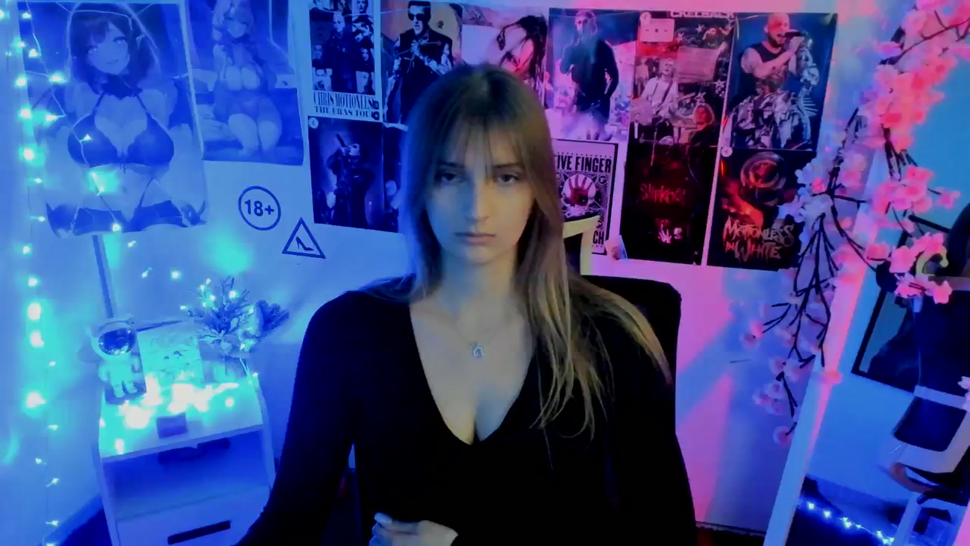 Gallery image thumbnail from Lisa_Star_'s myfreecams stream on, 11/19/2025, 14:21 image 13 of 20