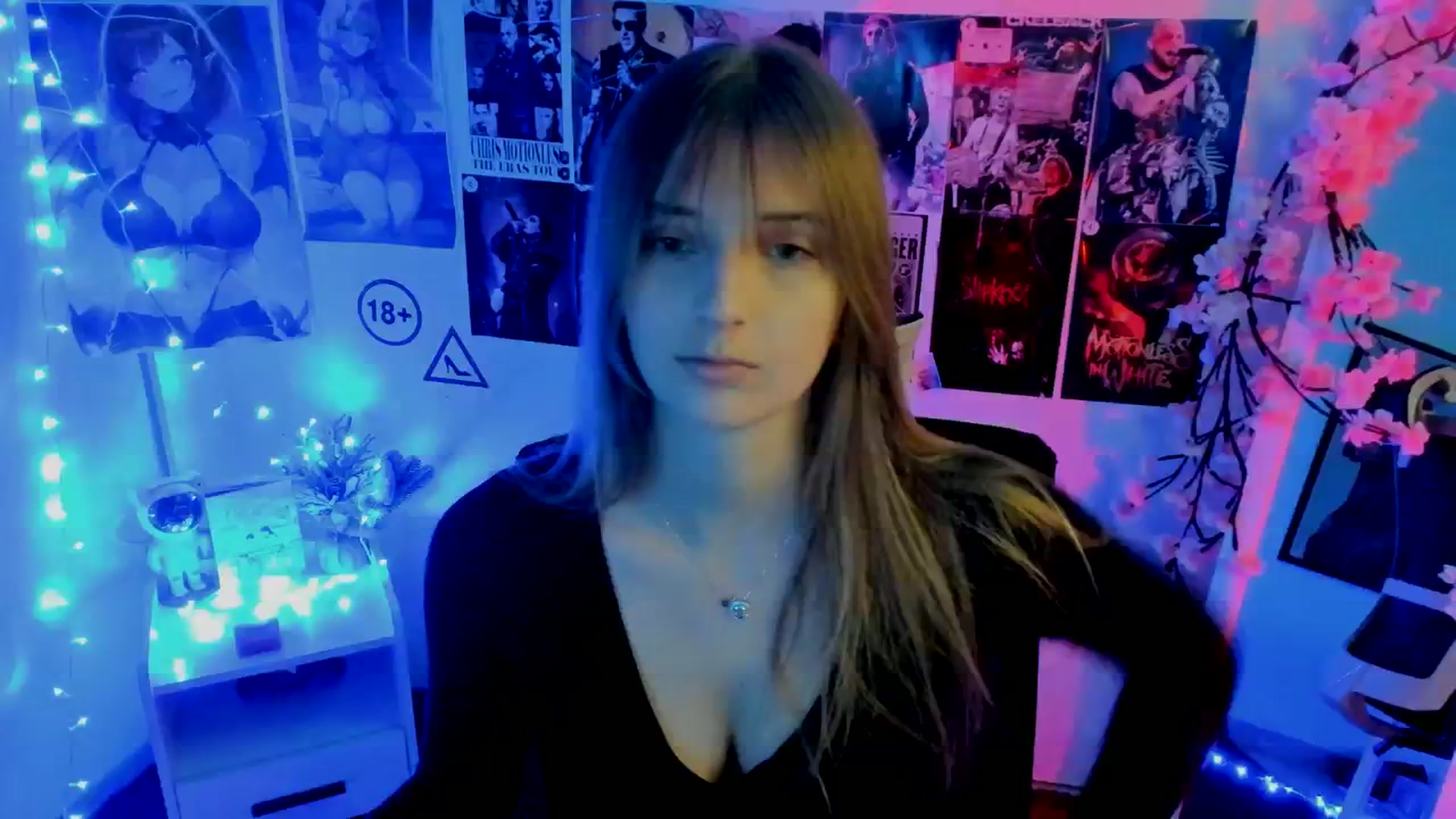 Gallery image thumbnail from Lisa_Star_'s myfreecams stream on, 11/19/2025, 14:21 image 14 of 20
