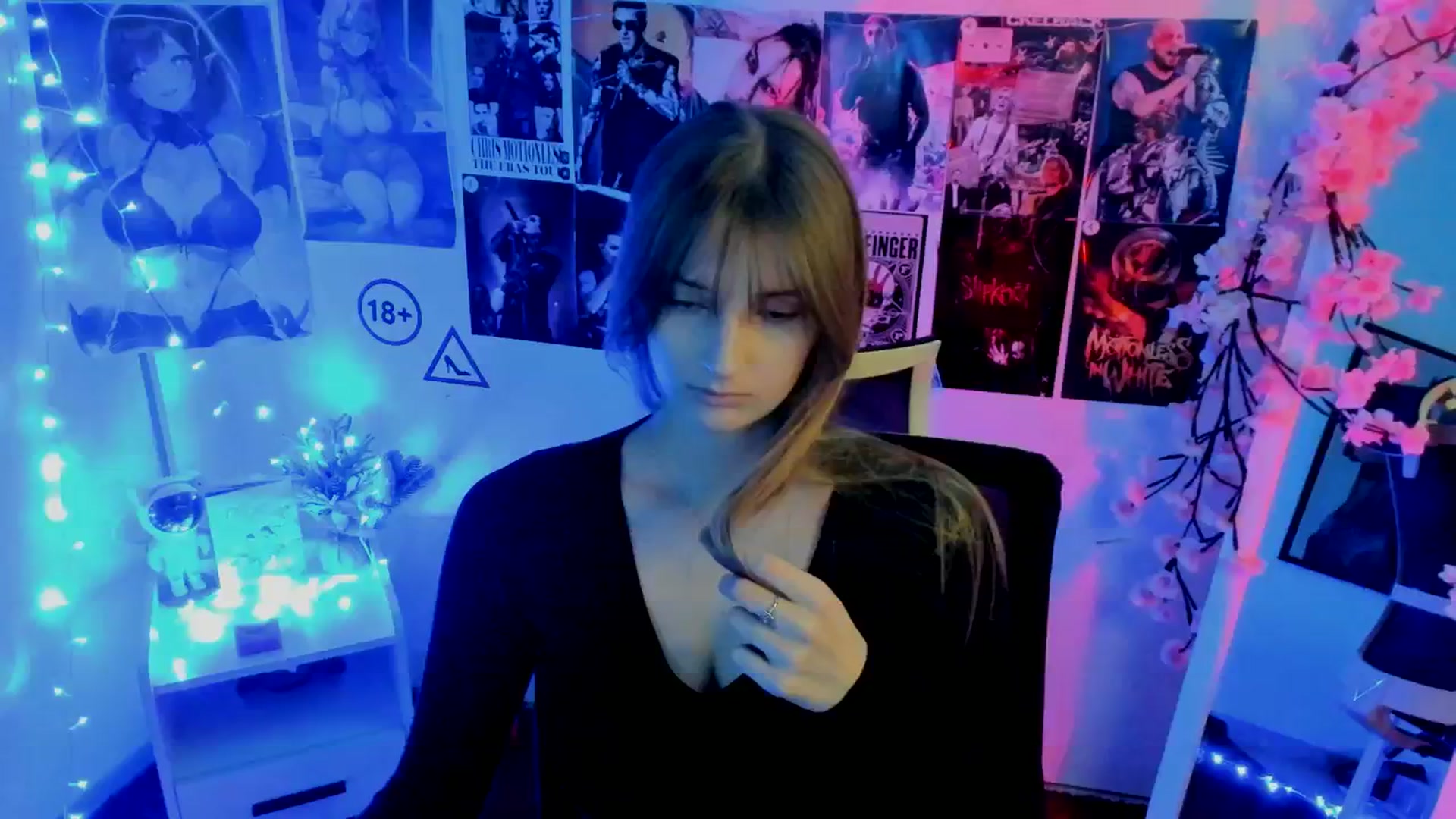 Gallery image thumbnail from Lisa_Star_'s myfreecams stream on, 11/19/2025, 14:21 image 2 of 20