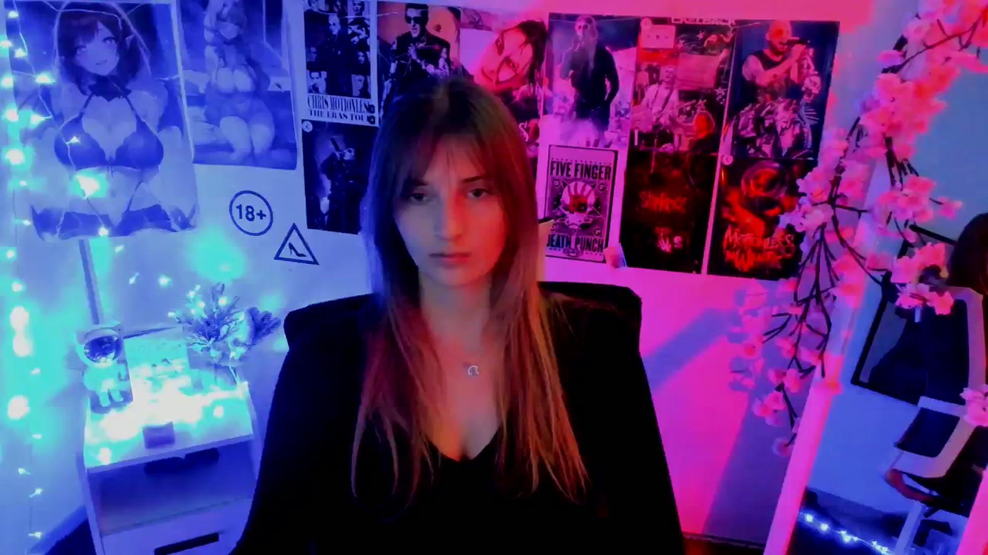 Gallery image thumbnail from Lisa_Star_'s myfreecams stream on, 11/19/2025, 15:56 image 13 of 20