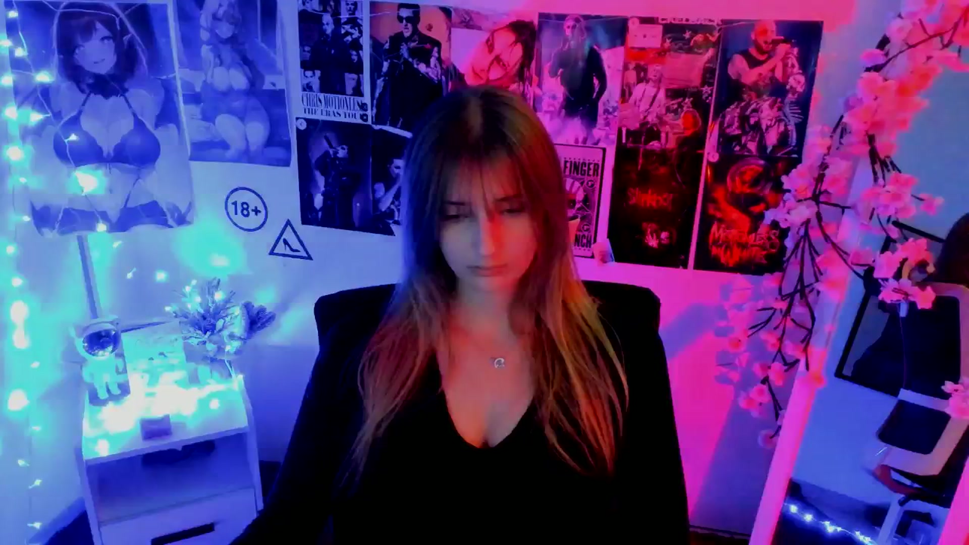 Gallery image thumbnail from Lisa_Star_'s myfreecams stream on, 11/19/2025, 15:56 image 18 of 20
