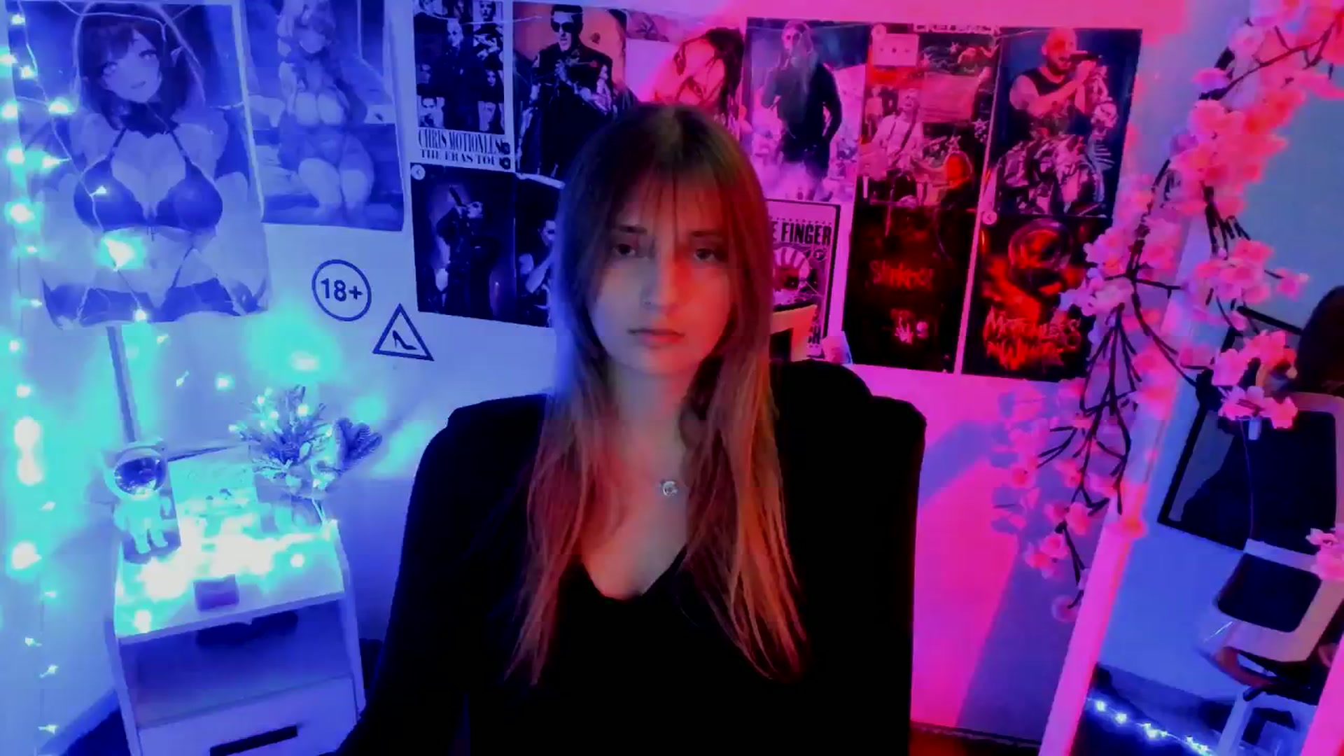 Gallery image thumbnail from Lisa_Star_'s myfreecams stream on, 11/19/2025, 15:56 image 20 of 20