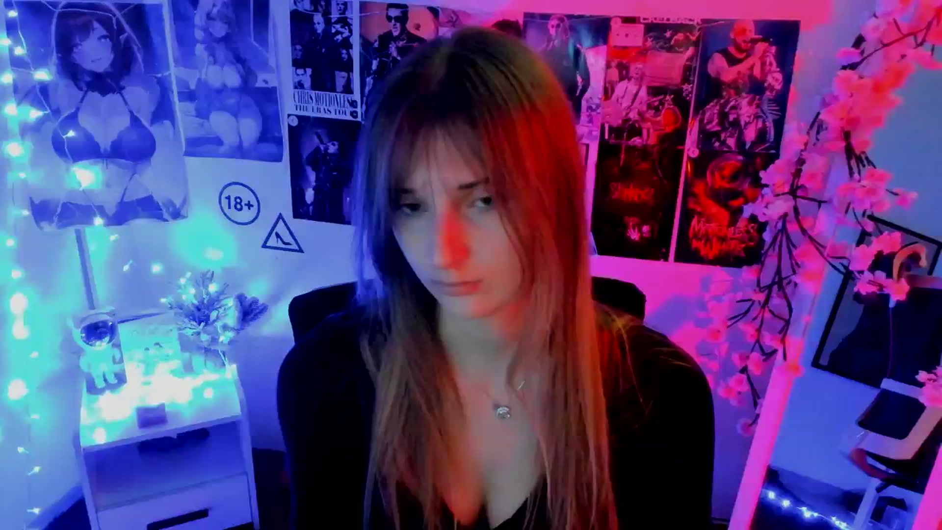 Gallery image thumbnail from Lisa_Star_'s myfreecams stream on, 11/19/2025, 15:56 image 14 of 20