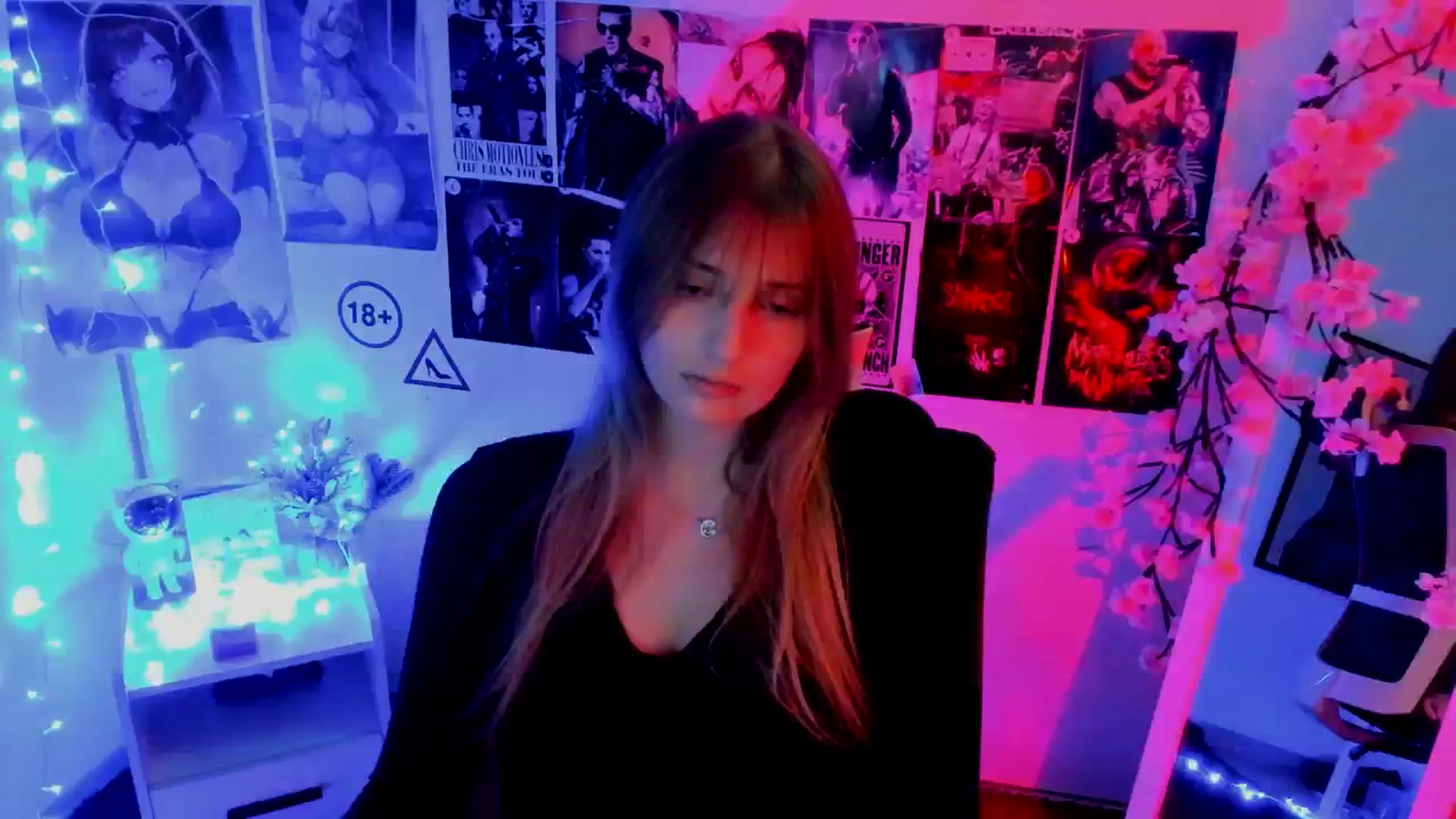 Gallery image thumbnail from Lisa_Star_'s myfreecams stream on, 11/19/2025, 15:56 image 19 of 20
