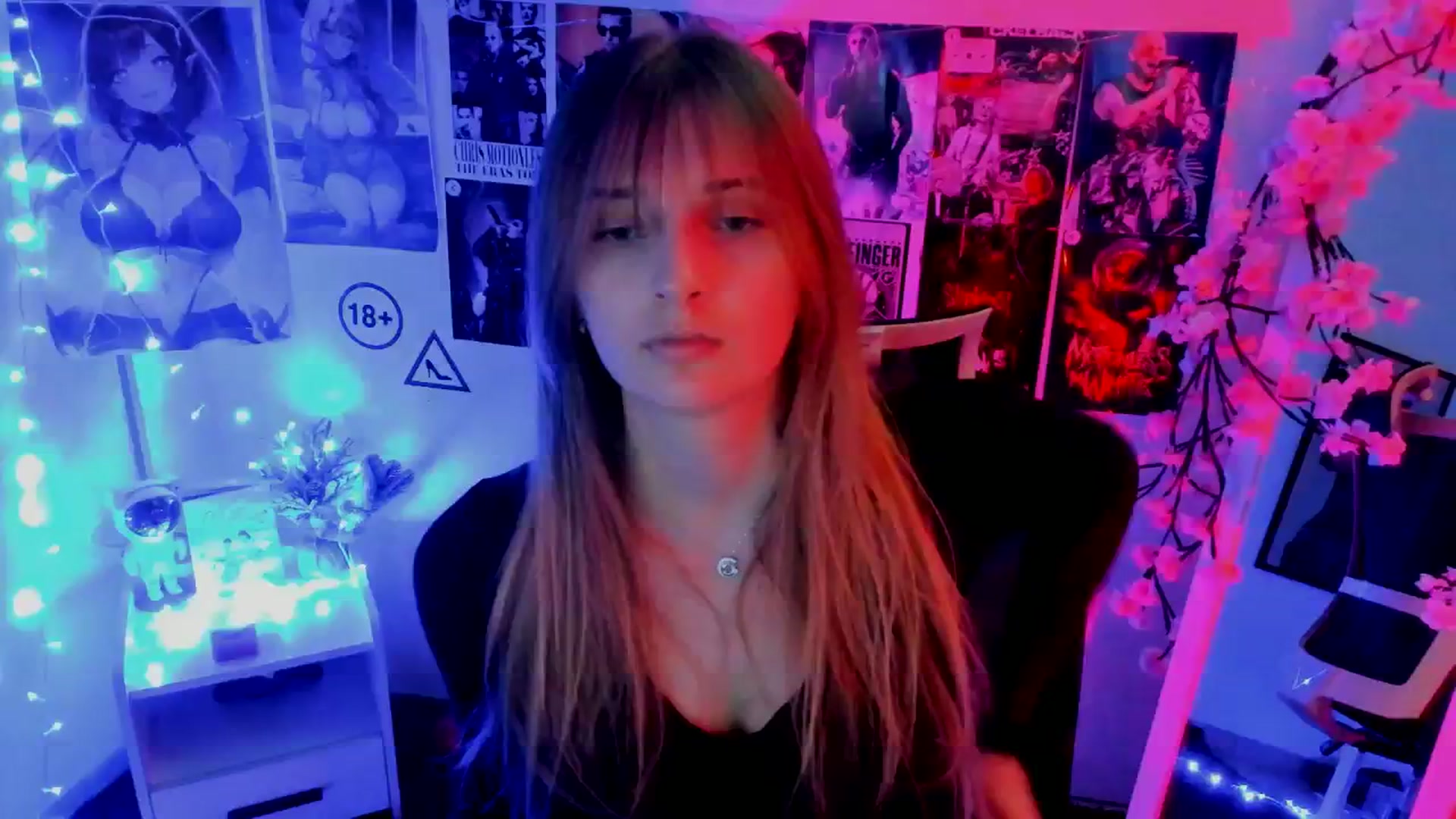 Gallery image thumbnail from Lisa_Star_'s myfreecams stream on, 11/19/2025, 18:16 image 1 of 20