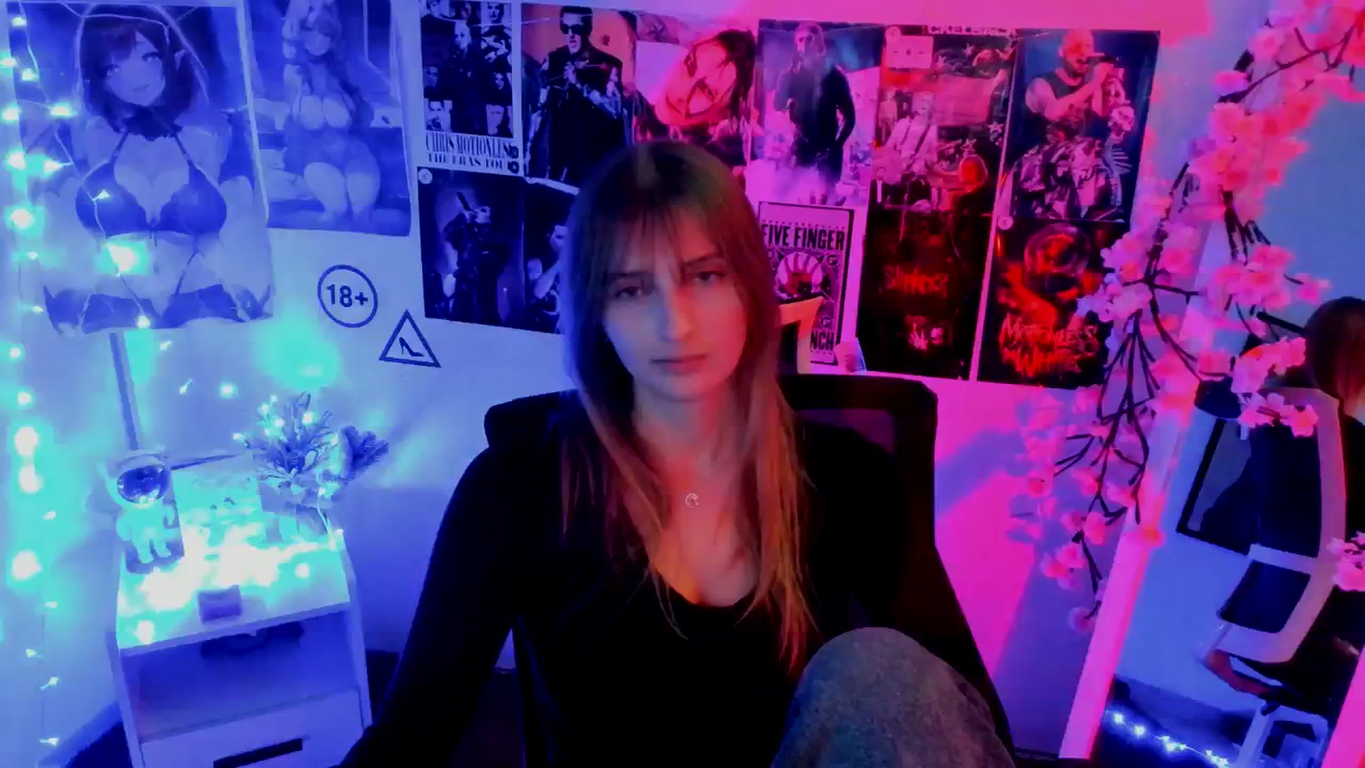 Gallery image thumbnail from Lisa_Star_'s myfreecams stream on, 11/19/2025, 18:16 image 6 of 20