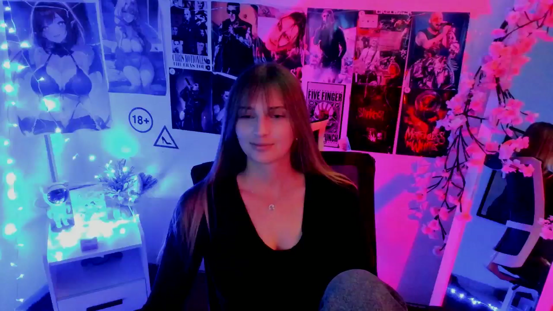 Gallery image thumbnail from Lisa_Star_'s myfreecams stream on, 11/19/2025, 18:16 image 8 of 20