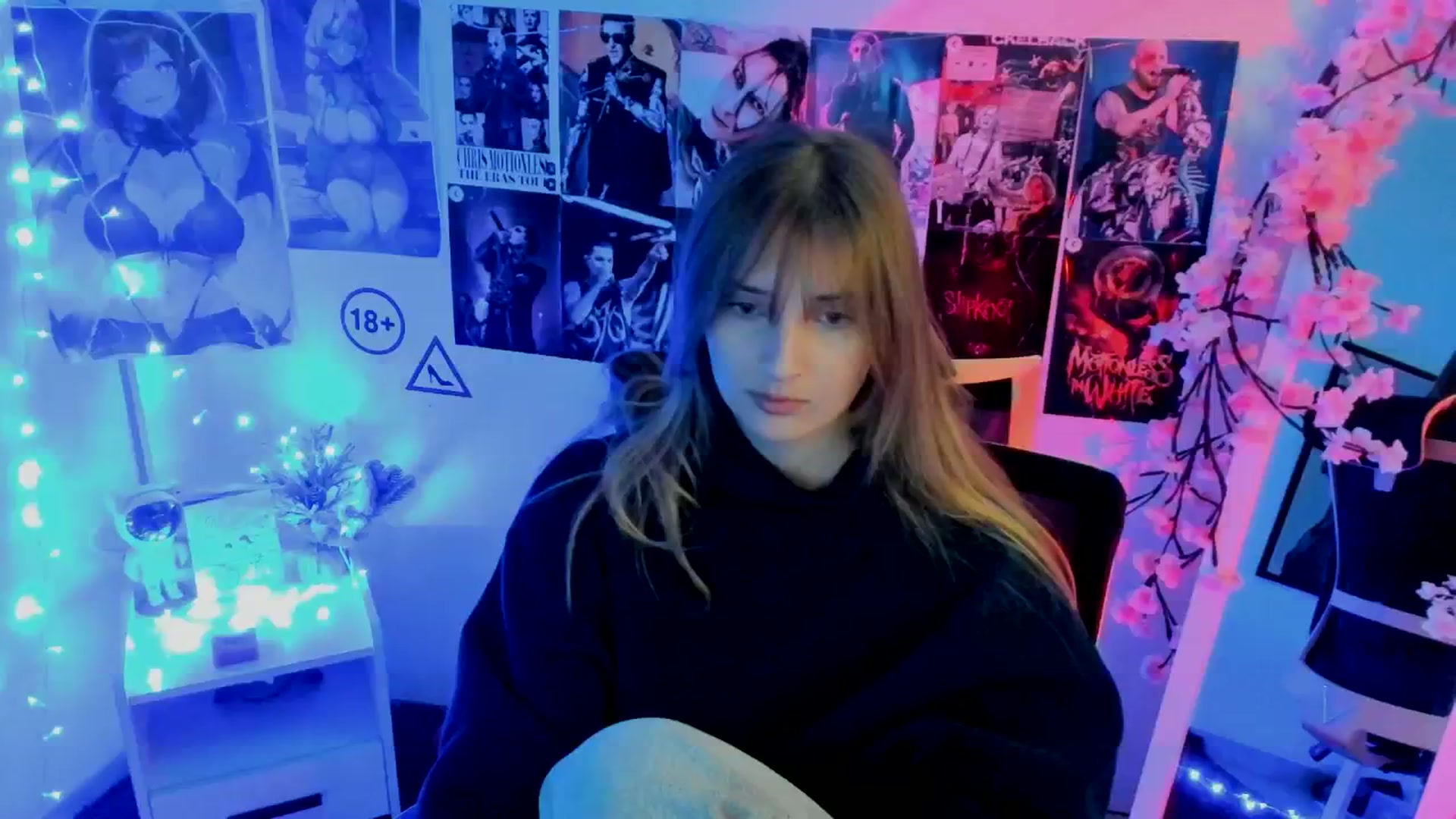 Gallery image thumbnail from Lisa_Star_'s myfreecams stream on, 11/20/2025, 09:19 image 16 of 20