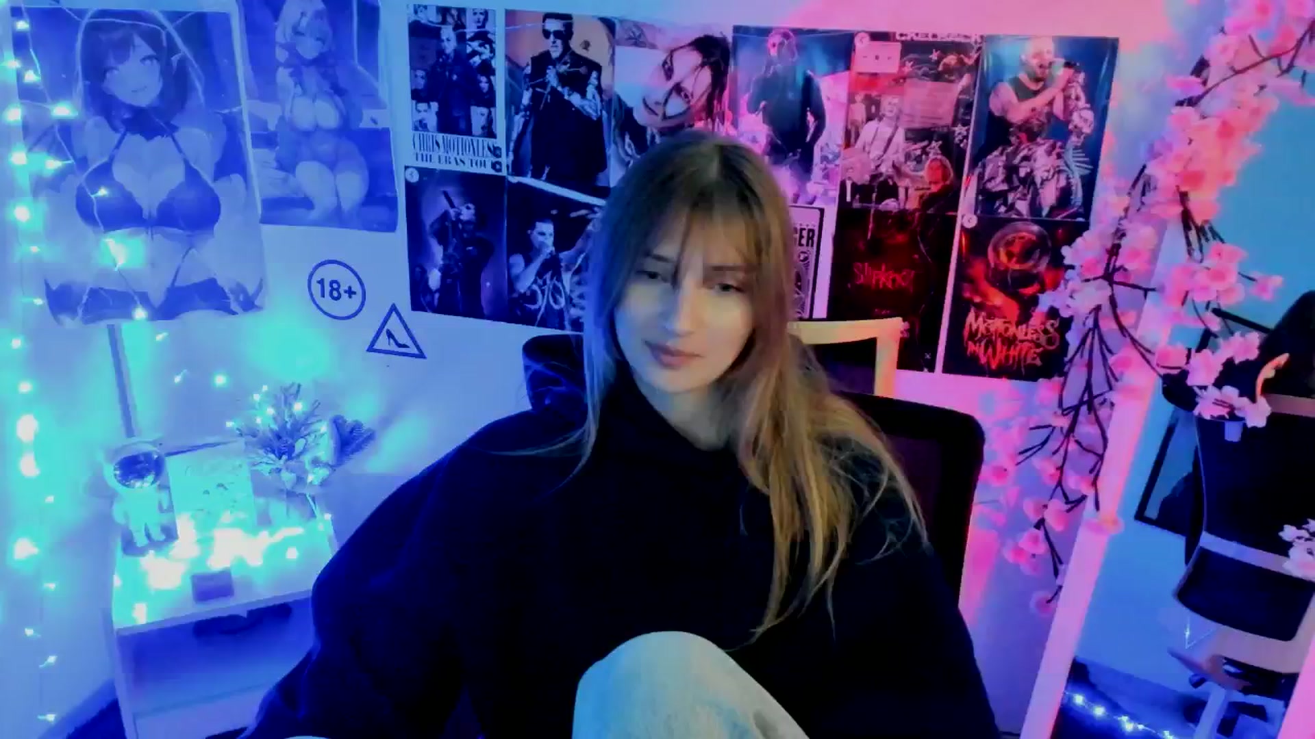 Gallery image thumbnail from Lisa_Star_'s myfreecams stream on, 11/20/2025, 09:19 image 12 of 20
