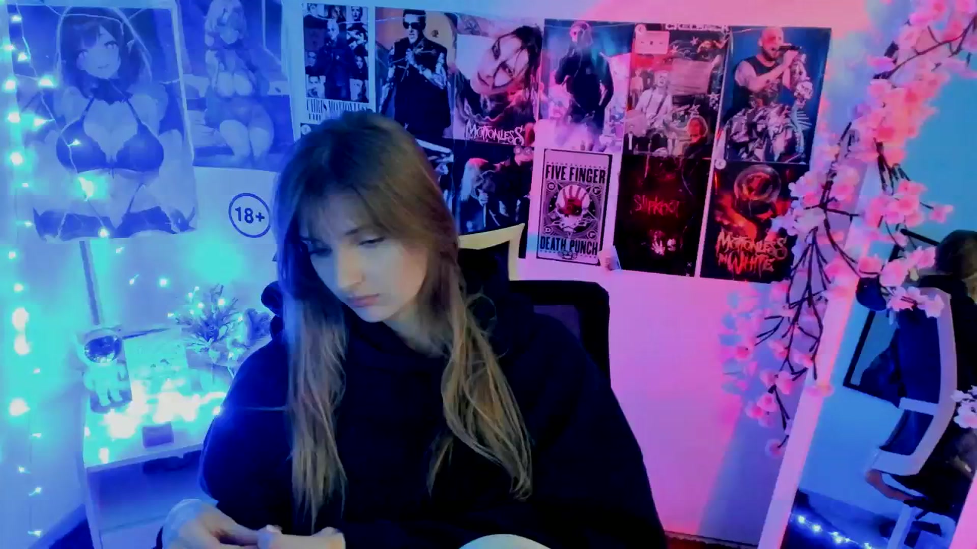 Gallery image thumbnail from Lisa_Star_'s myfreecams stream on, 11/20/2025, 09:19 image 7 of 20