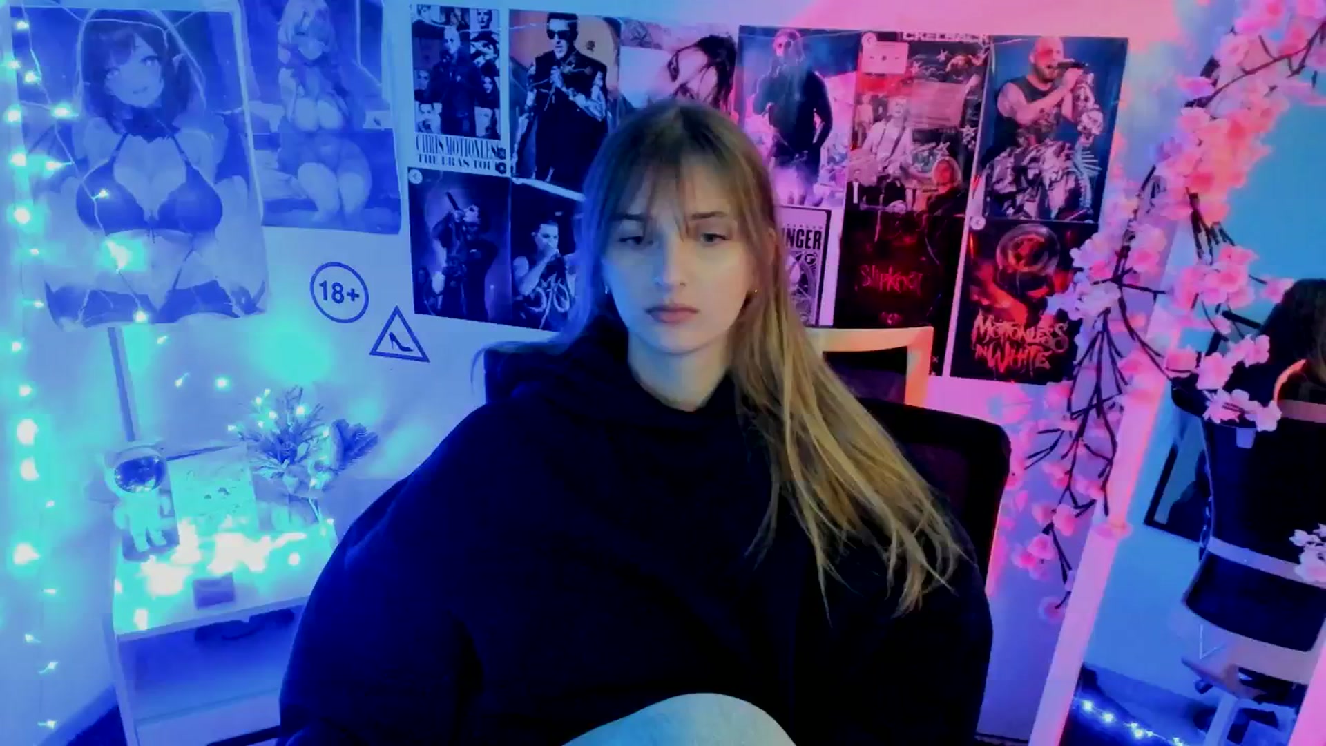 Gallery image thumbnail from Lisa_Star_'s myfreecams stream on, 11/20/2025, 09:19 image 20 of 20