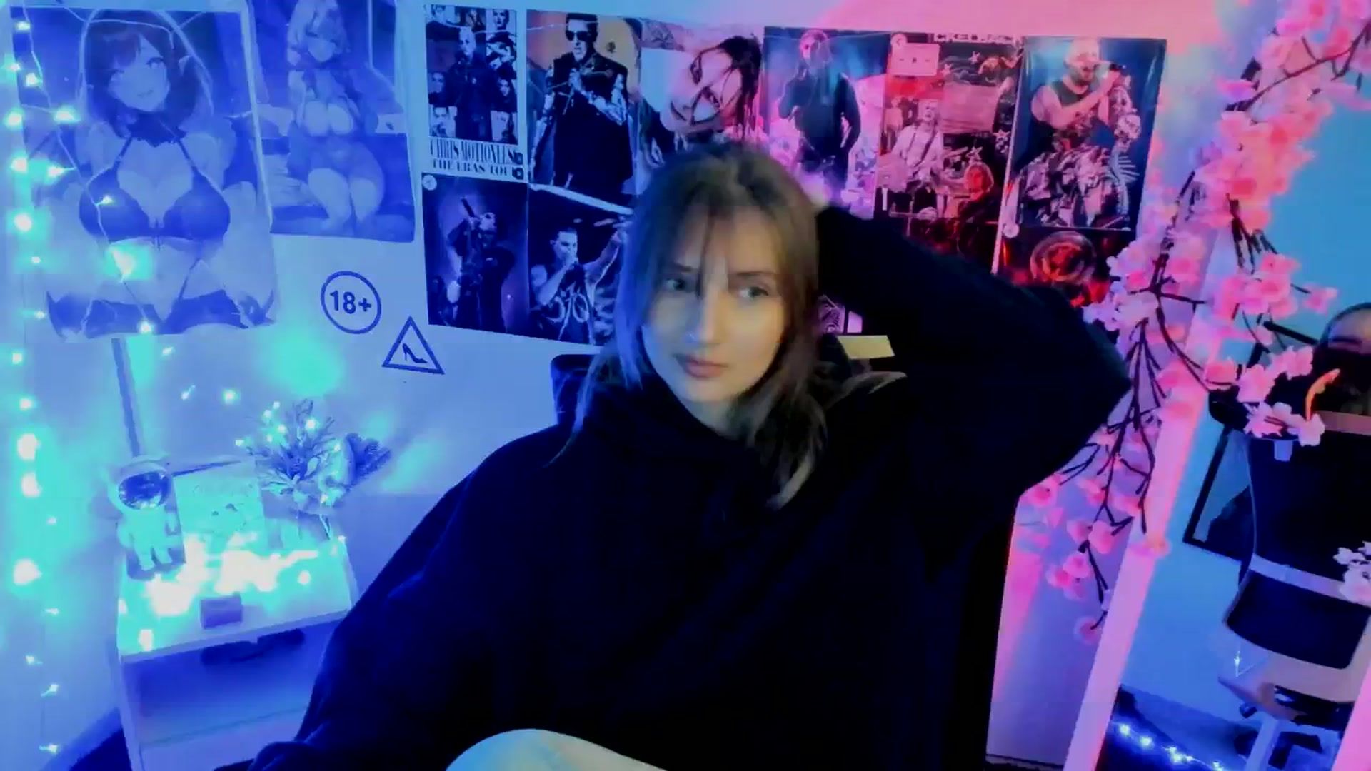 Gallery image thumbnail from Lisa_Star_'s myfreecams stream on, 11/20/2025, 09:19 image 13 of 20
