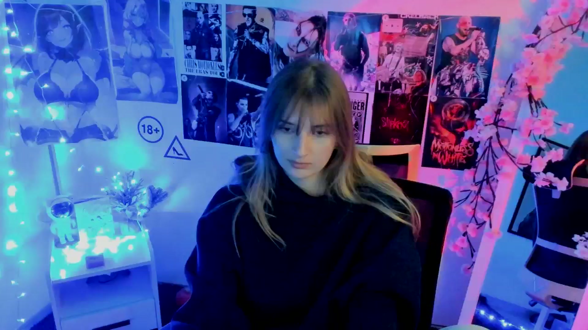 Gallery image thumbnail from Lisa_Star_'s myfreecams stream on, 11/20/2025, 09:19 image 17 of 20