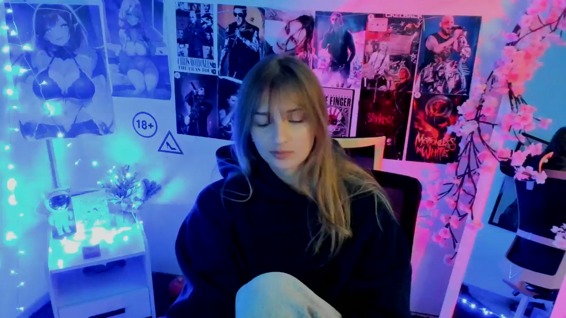 Gallery image thumbnail from Lisa_Star_'s myfreecams stream on, 11/20/2025, 09:19 image 11 of 20