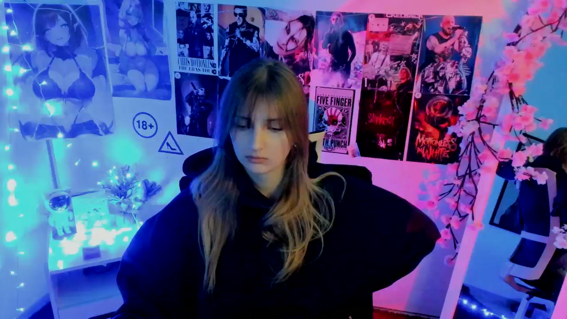 Gallery image thumbnail from Lisa_Star_'s myfreecams stream on, 11/20/2025, 09:19 image 2 of 20