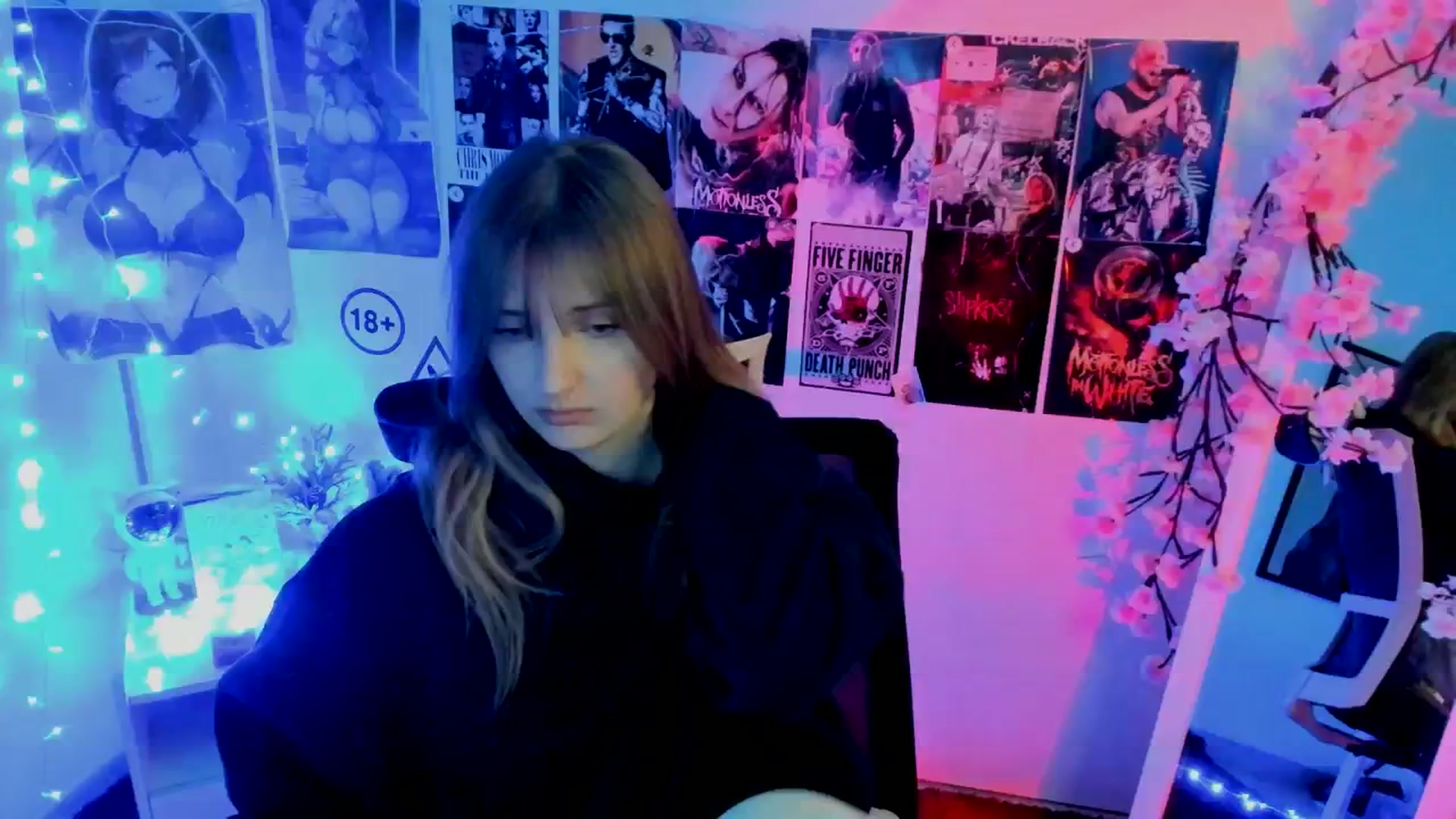 Gallery image thumbnail from Lisa_Star_'s myfreecams stream on, 11/20/2025, 09:19 image 9 of 20
