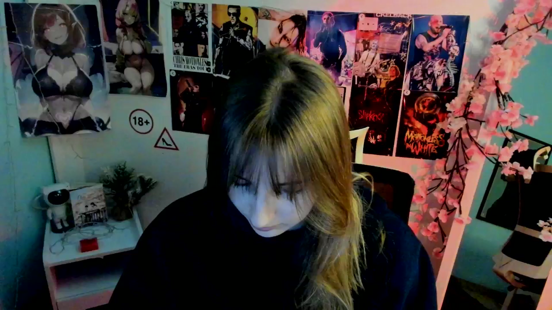Gallery image thumbnail from Lisa_Star_'s myfreecams stream on, 11/20/2025, 09:40 image 7 of 20