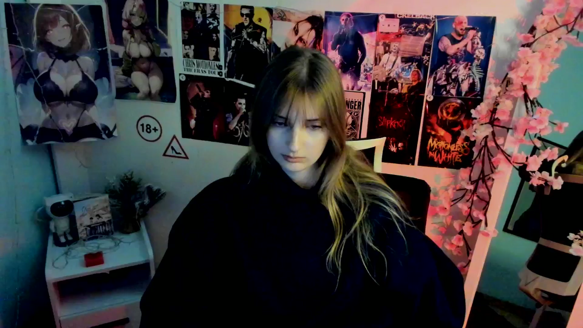 Gallery image thumbnail from Lisa_Star_'s myfreecams stream on, 11/20/2025, 09:40 image 18 of 20