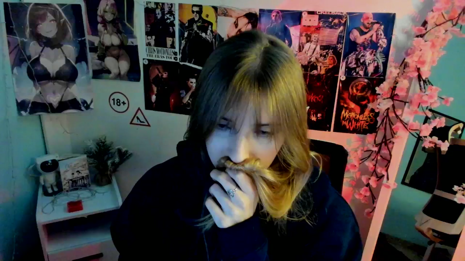 Gallery image thumbnail from Lisa_Star_'s myfreecams stream on, 11/20/2025, 09:40 image 8 of 20