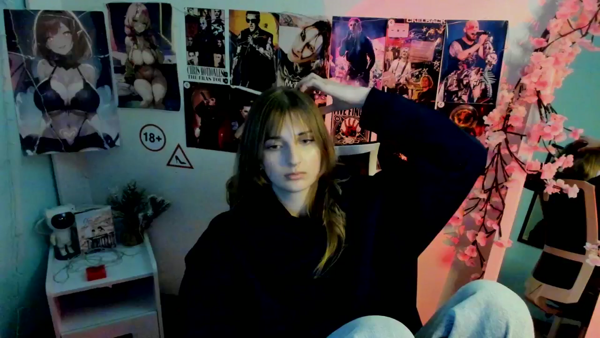 Gallery image thumbnail from Lisa_Star_'s myfreecams stream on, 11/20/2025, 12:12 image 18 of 20