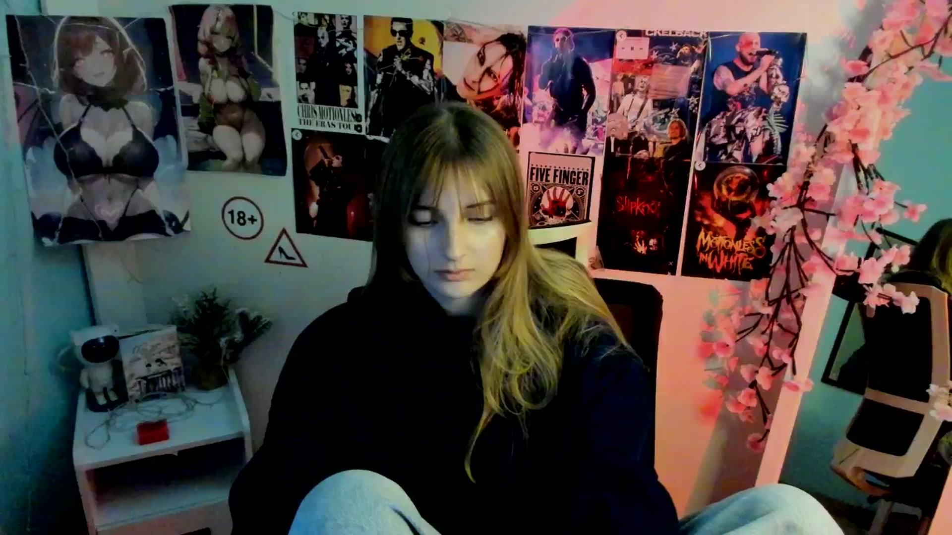 Gallery image thumbnail from Lisa_Star_'s myfreecams stream on, 11/20/2025, 12:12 image 20 of 20