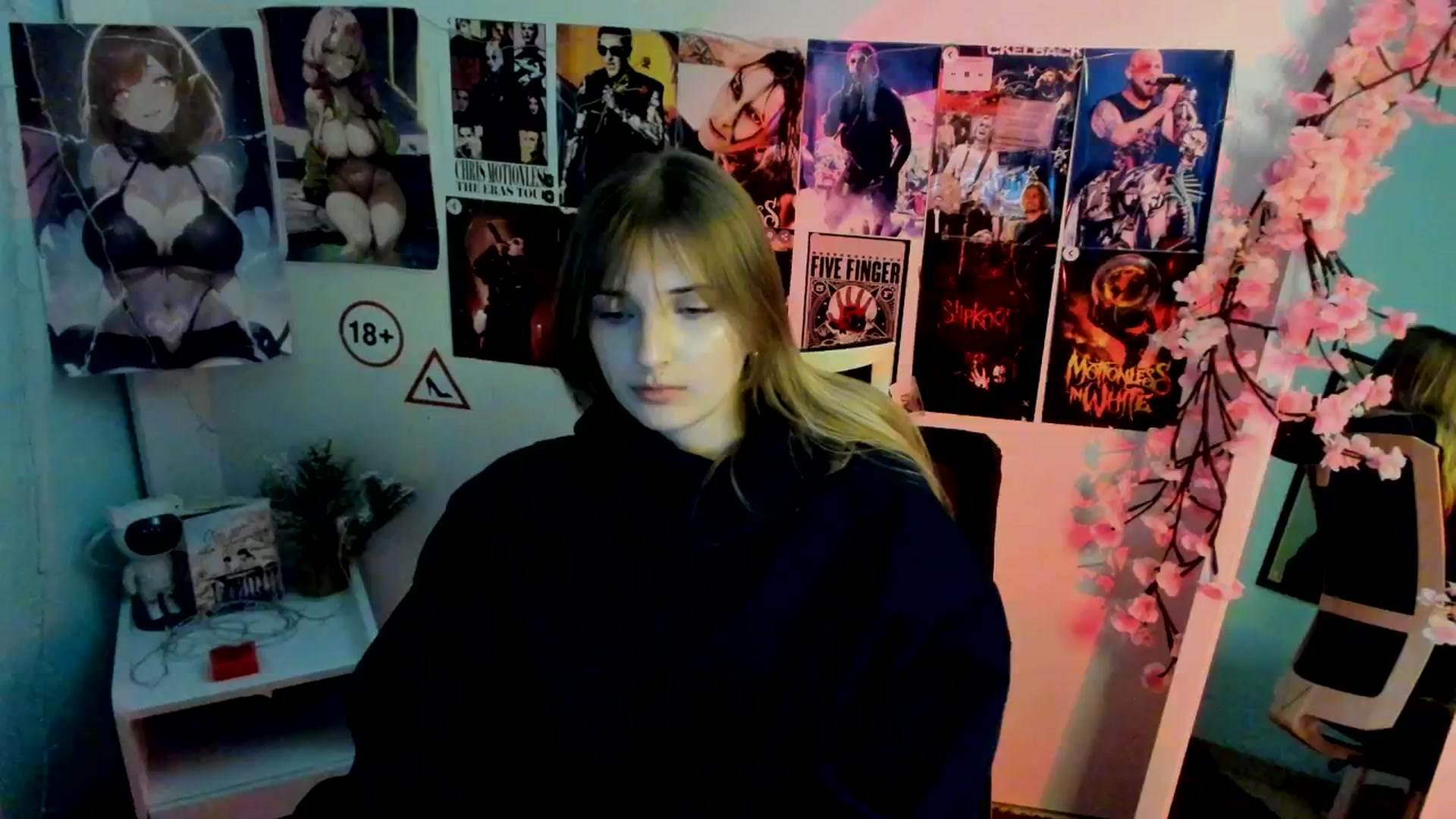 Gallery image thumbnail from Lisa_Star_'s myfreecams stream on, 11/20/2025, 12:12 image 16 of 20
