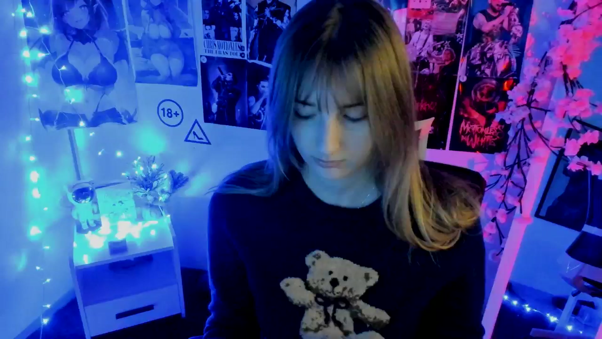 Gallery image thumbnail from Lisa_Star_'s myfreecams stream on, 11/22/2025, 13:41 image 15 of 20