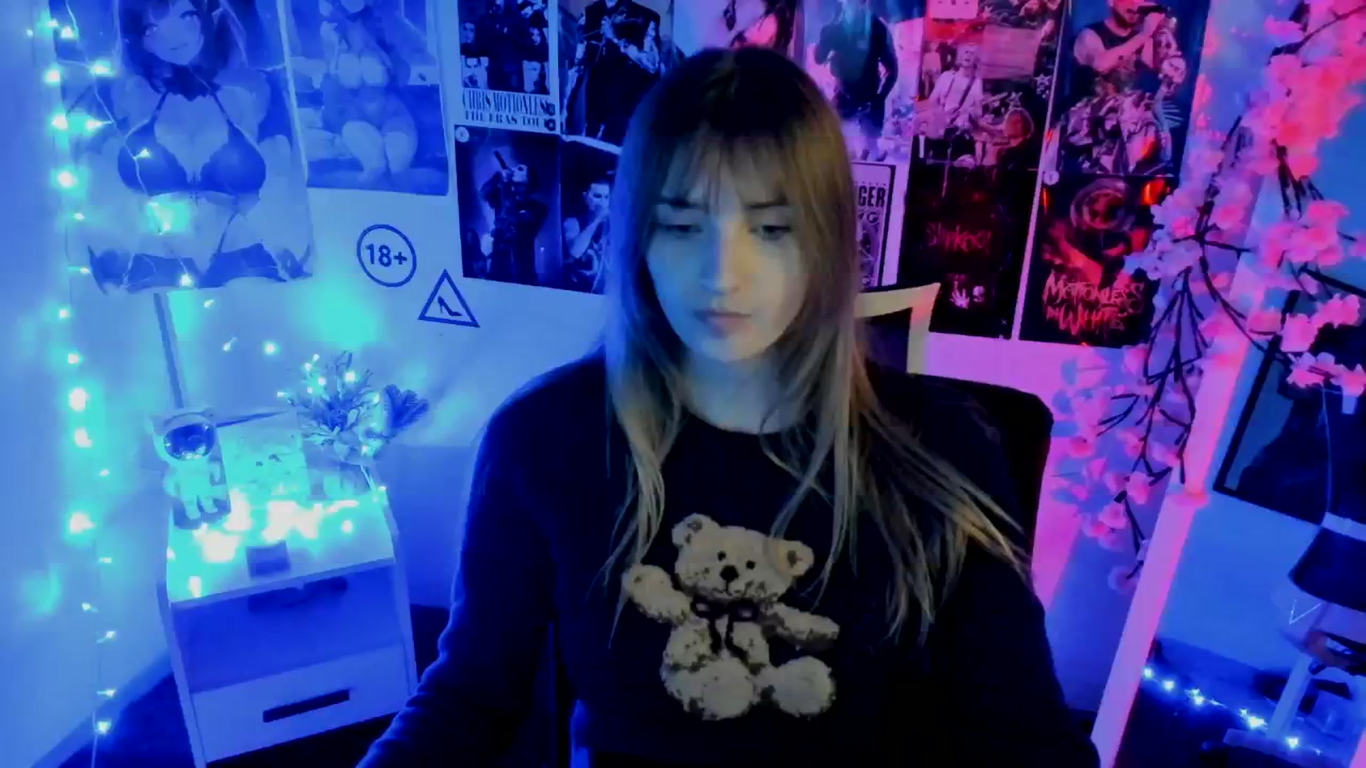 Gallery image thumbnail from Lisa_Star_'s myfreecams stream on, 11/22/2025, 13:41 image 9 of 20