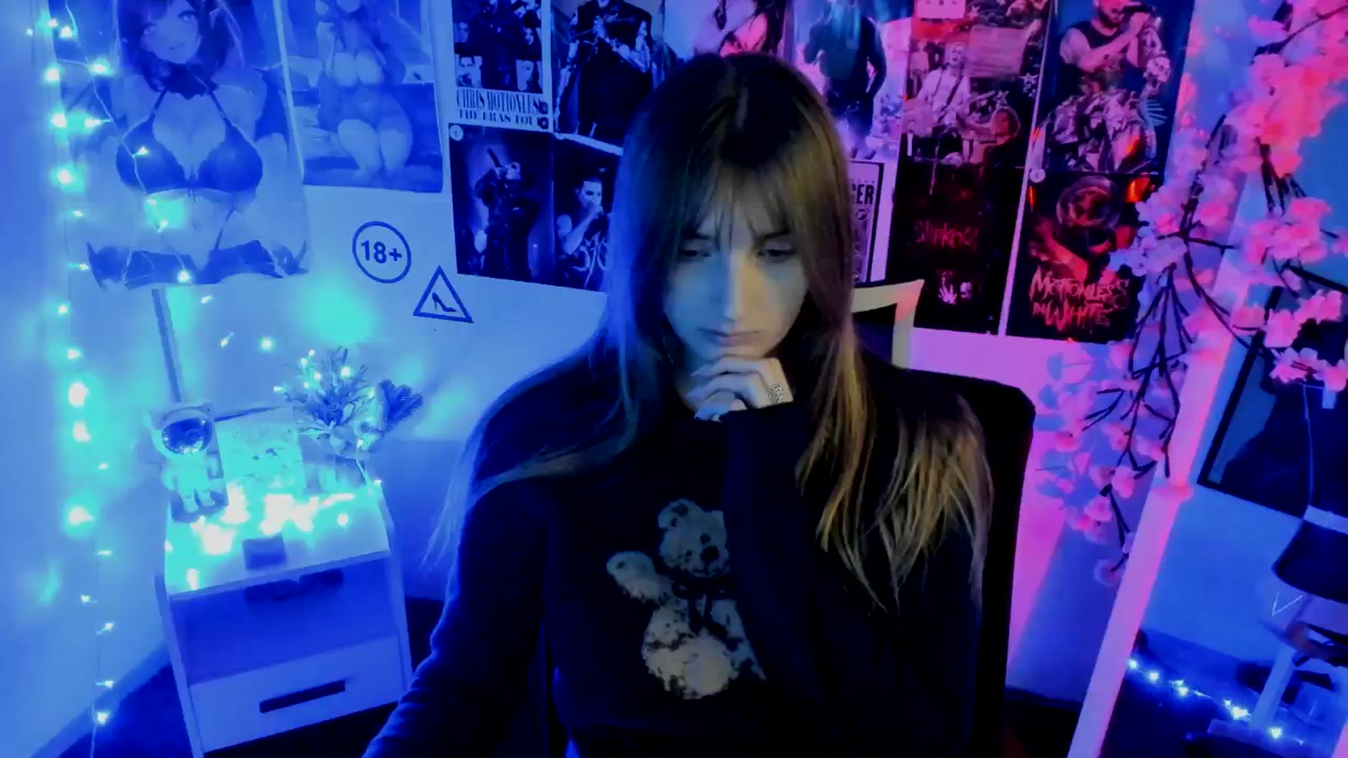 Gallery image thumbnail from Lisa_Star_'s myfreecams stream on, 11/22/2025, 13:41 image 7 of 20