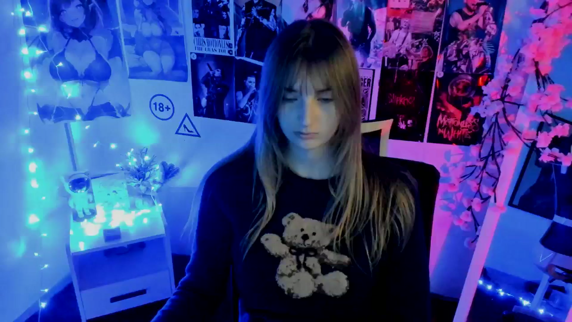 Gallery image thumbnail from Lisa_Star_'s myfreecams stream on, 11/22/2025, 13:41 image 8 of 20