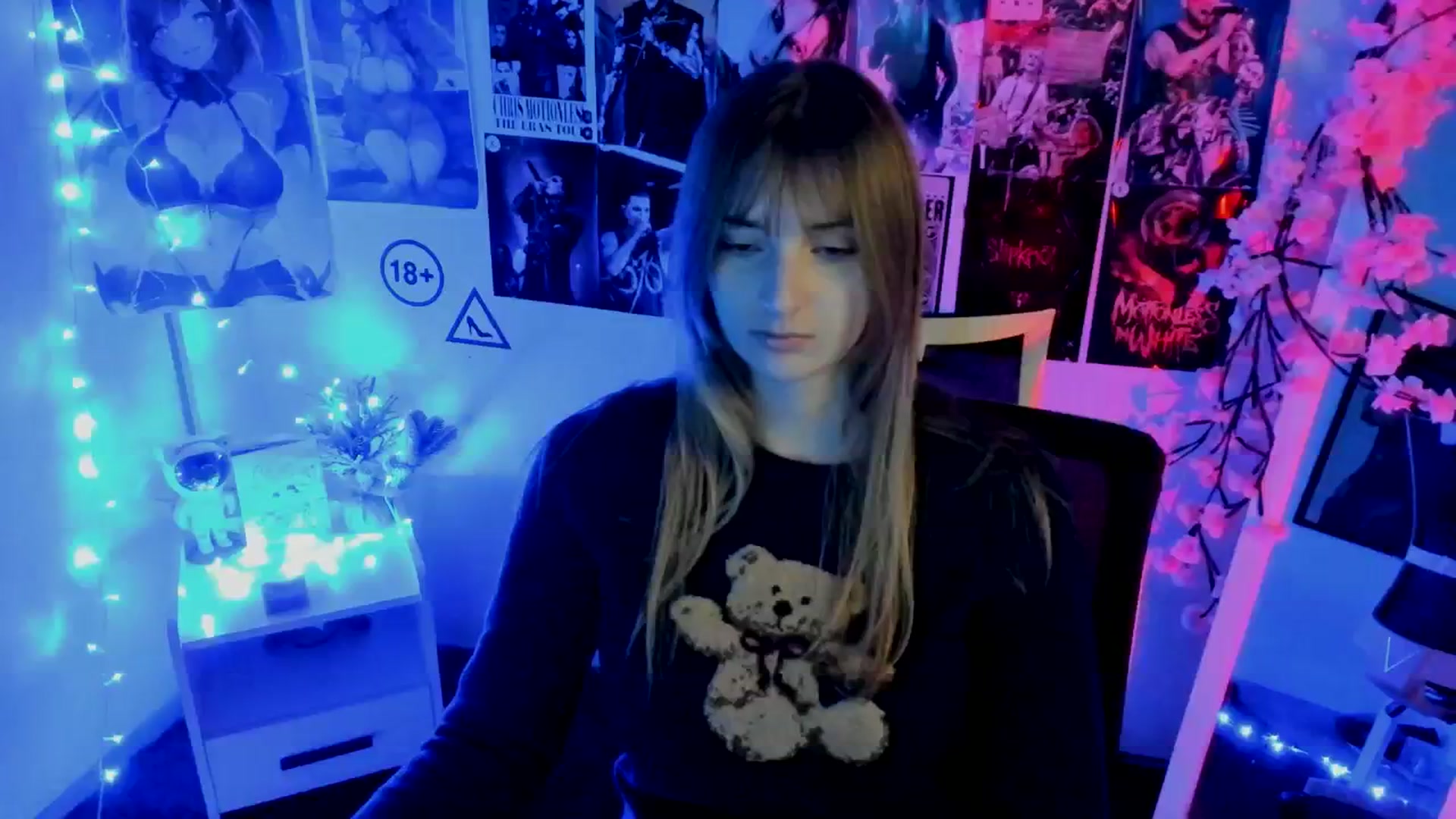 Gallery image thumbnail from Lisa_Star_'s myfreecams stream on, 11/22/2025, 13:41 image 13 of 20
