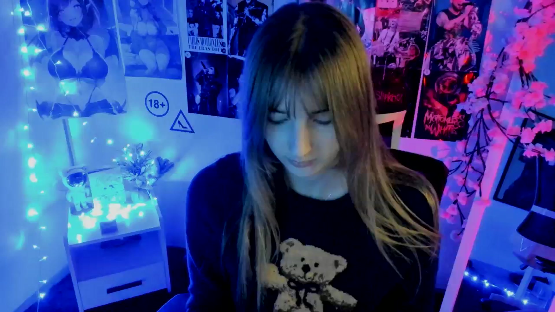 Gallery image thumbnail from Lisa_Star_'s myfreecams stream on, 11/22/2025, 13:41 image 14 of 20