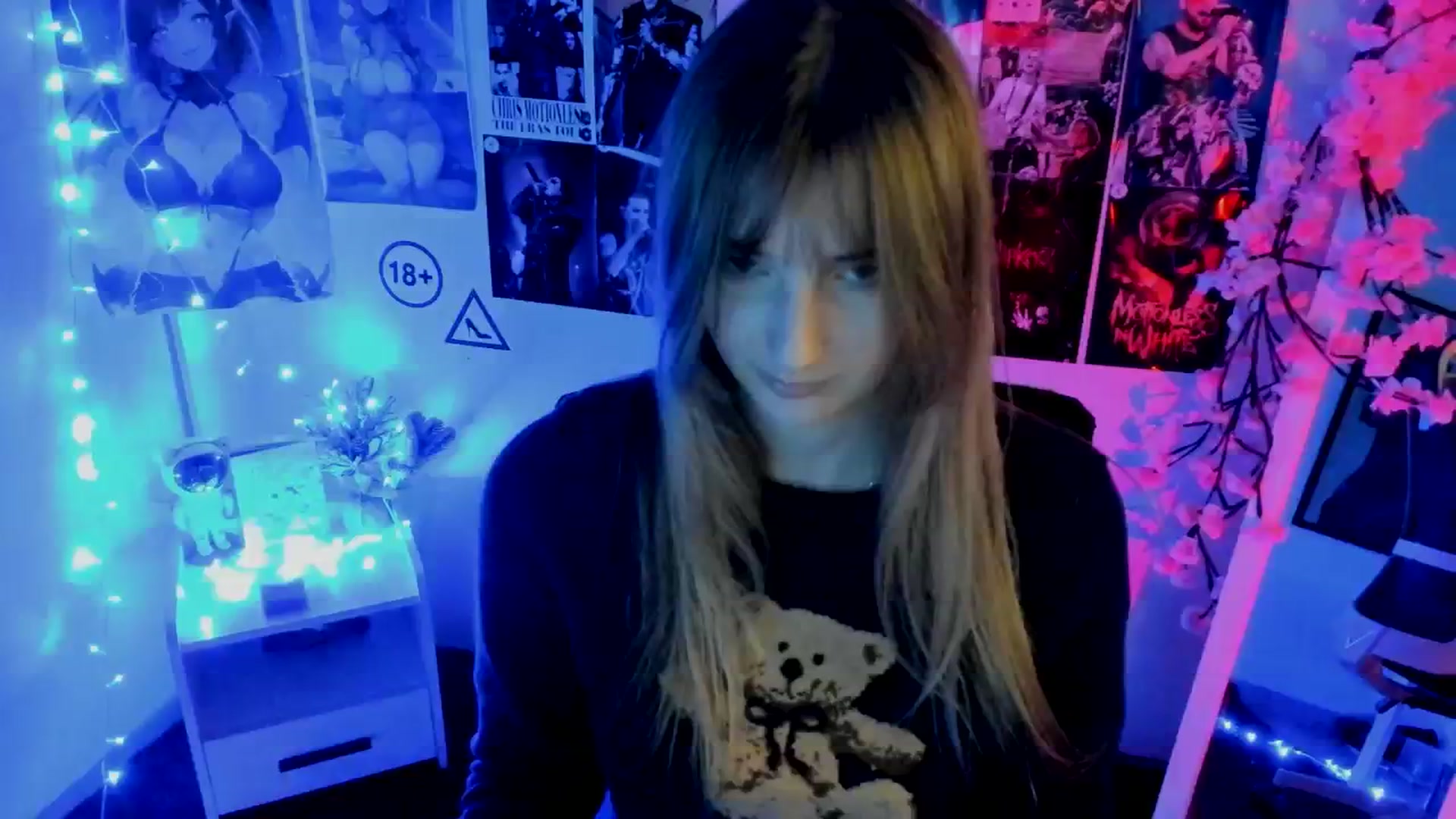 Gallery image thumbnail from Lisa_Star_'s myfreecams stream on, 11/22/2025, 14:41 image 8 of 20