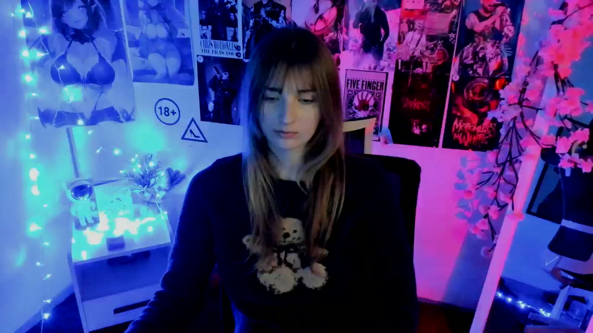 Gallery image thumbnail from Lisa_Star_'s myfreecams stream on, 11/22/2025, 14:41 image 20 of 20