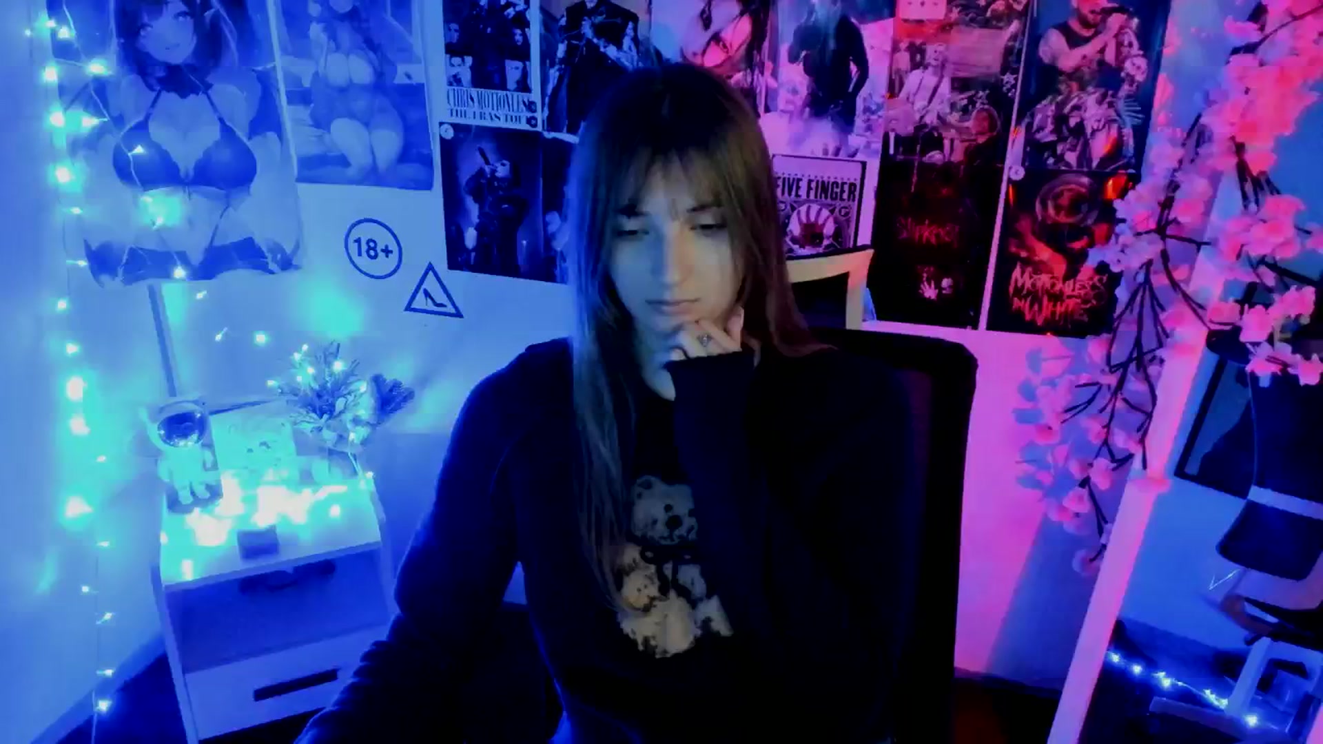 Gallery image thumbnail from Lisa_Star_'s myfreecams stream on, 11/22/2025, 14:41 image 3 of 20
