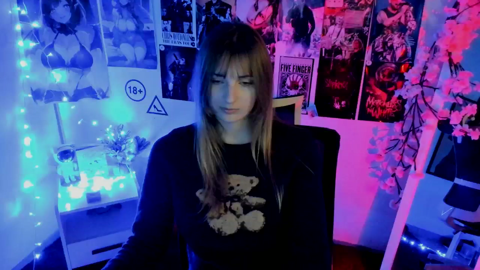 Gallery image thumbnail from Lisa_Star_'s myfreecams stream on, 11/22/2025, 14:41 image 19 of 20