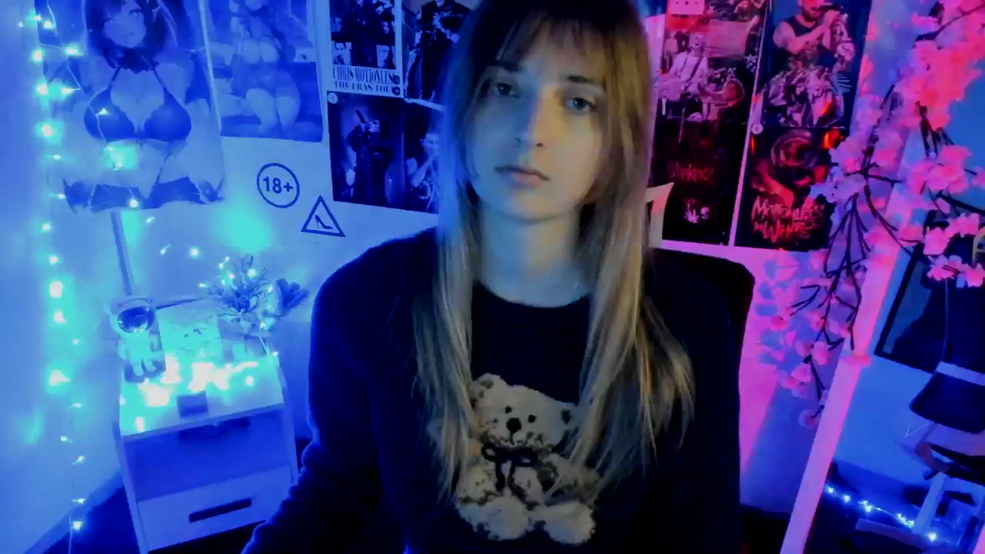 Gallery image thumbnail from Lisa_Star_'s myfreecams stream on, 11/22/2025, 14:41 image 4 of 20