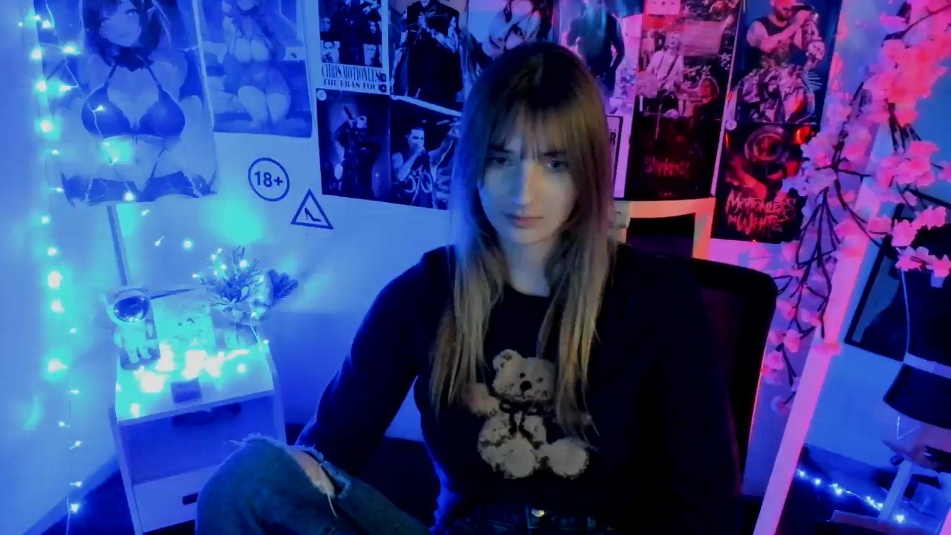 Gallery image thumbnail from Lisa_Star_'s myfreecams stream on, 11/22/2025, 15:26 image 6 of 20