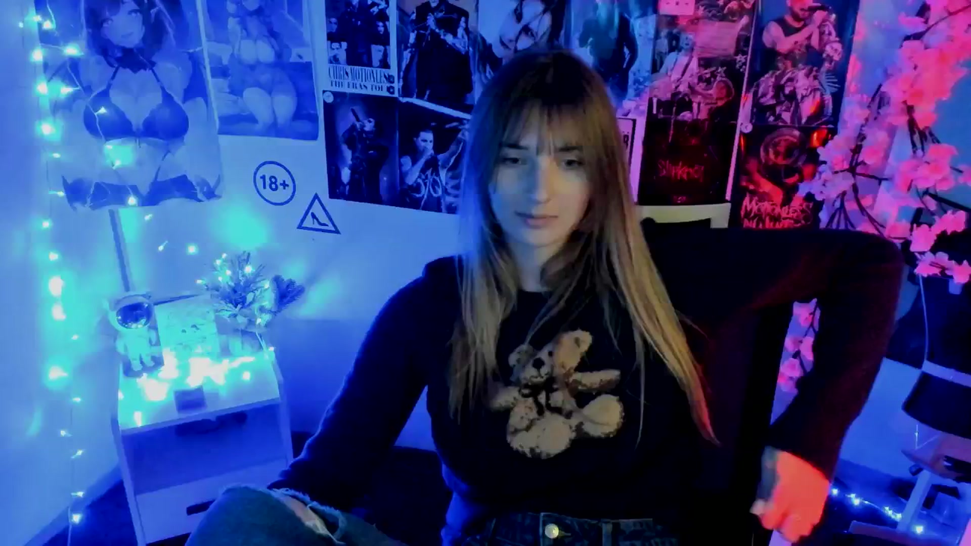 Gallery image thumbnail from Lisa_Star_'s myfreecams stream on, 11/22/2025, 15:26 image 10 of 20