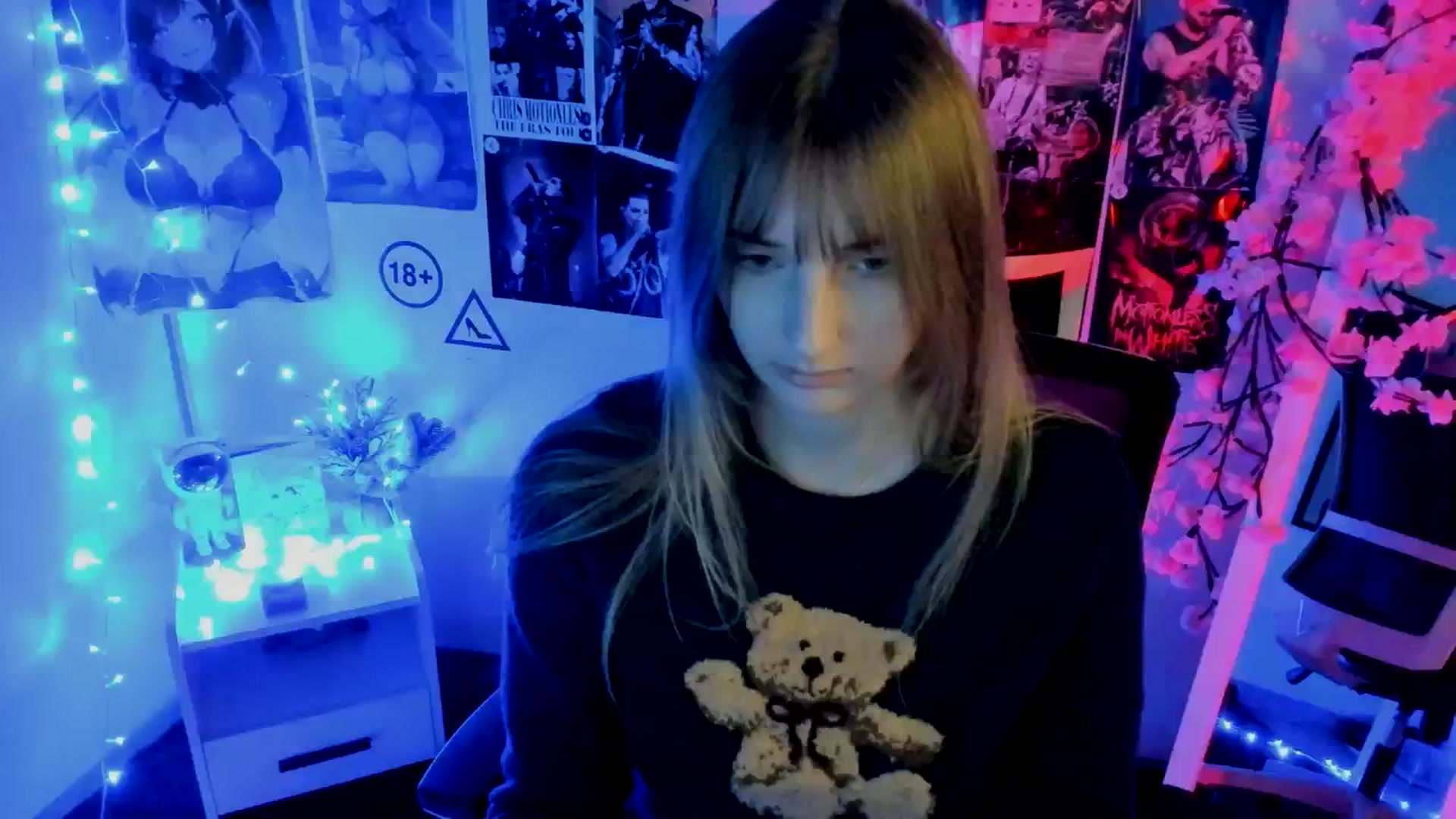 Gallery image thumbnail from Lisa_Star_'s myfreecams stream on, 11/22/2025, 15:26 image 17 of 20